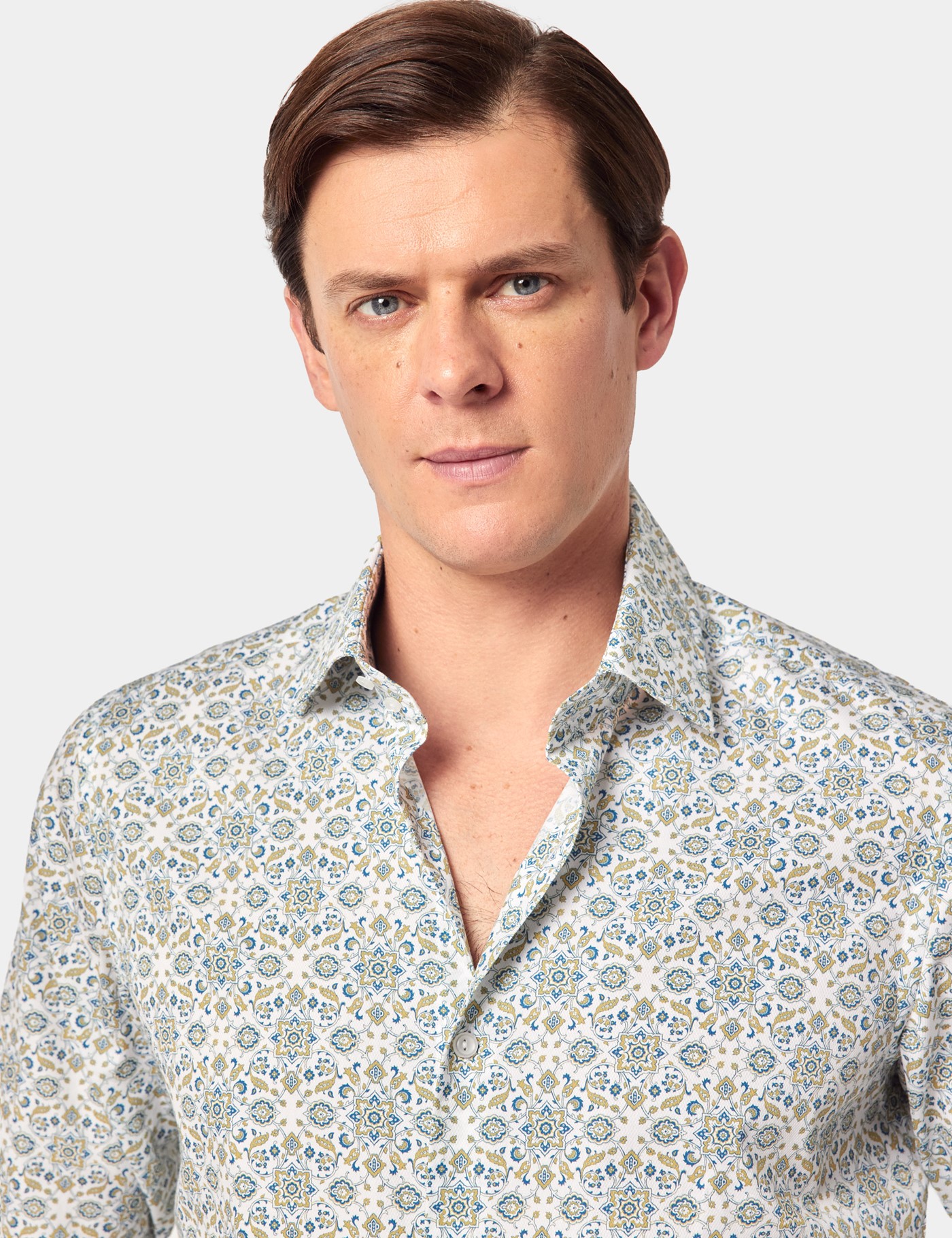 Hawes & Curtis Slim Fit White & Green Geometric Diamond Weave Curtis Shirt Size: Medium | Long image 3
