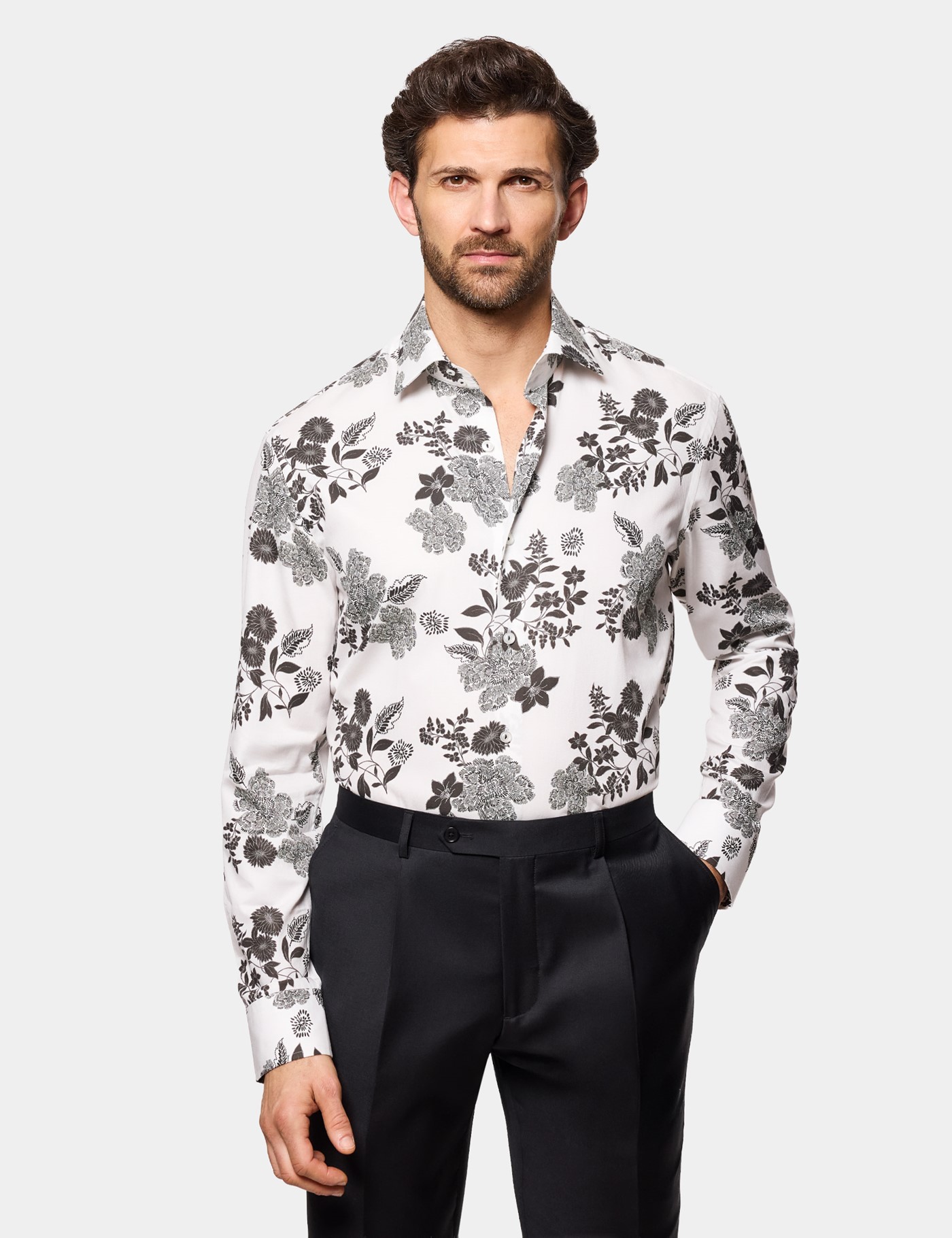 Hawes & Curtis Slim Fit White & Black Floral Diamond Weave Curtis Shirt Size: Small