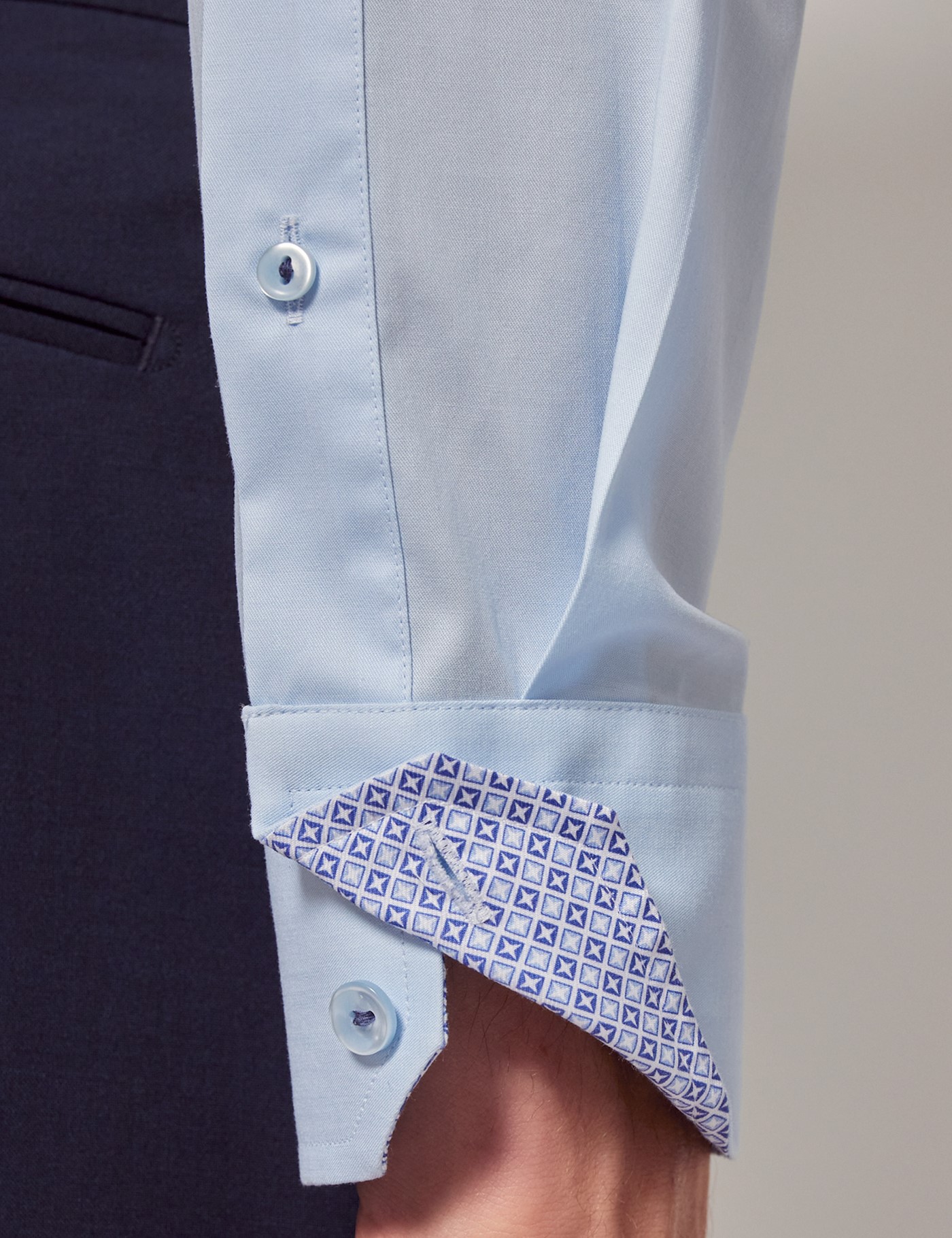 Hawes & Curtis Slim Fit Light Blue Curtis Shirt | Contrast Detail Size: XXXL image 4