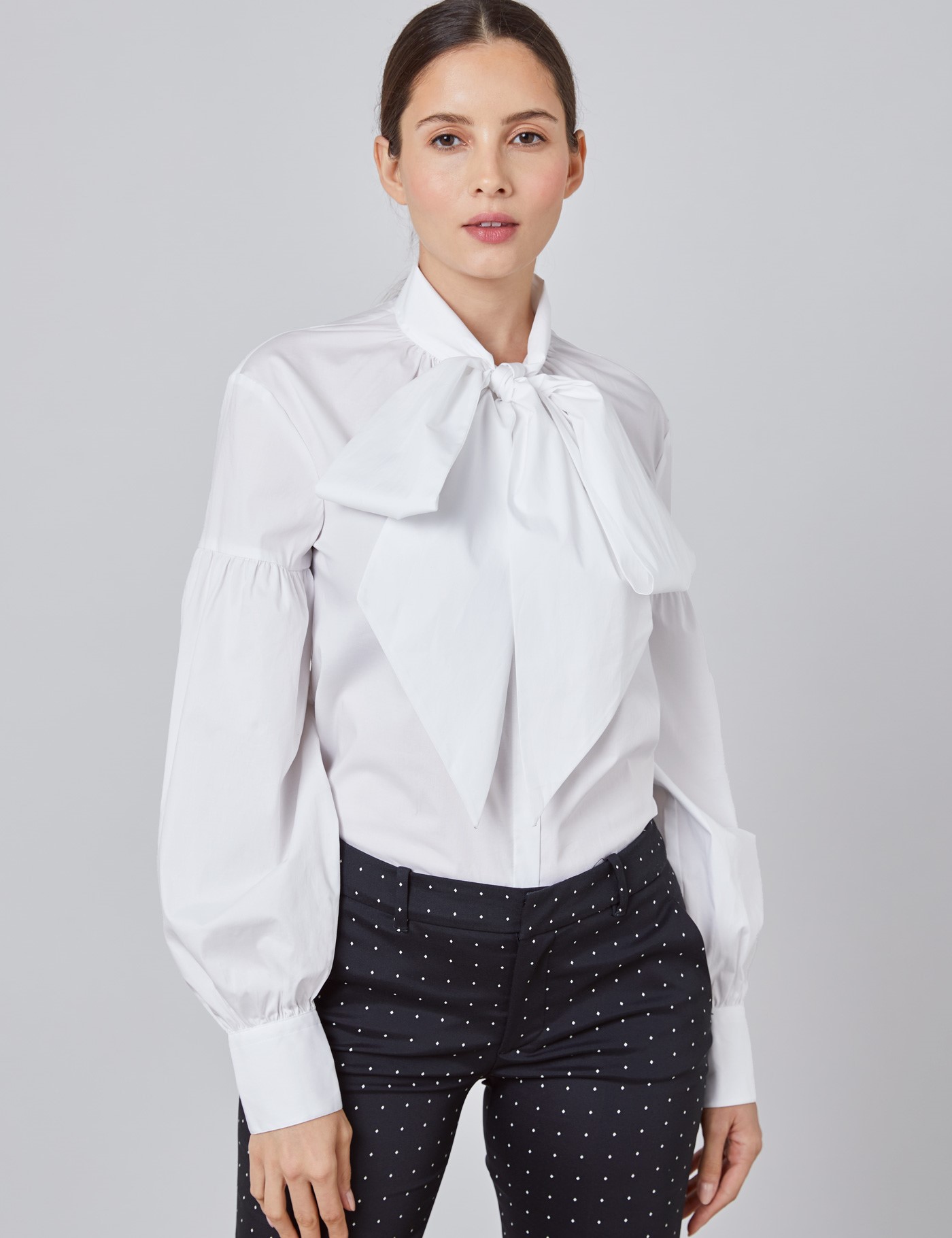 Image of Women's Boutique Shirt in White Size  Single Cuff Pussy Bow Hawes & Curtis
