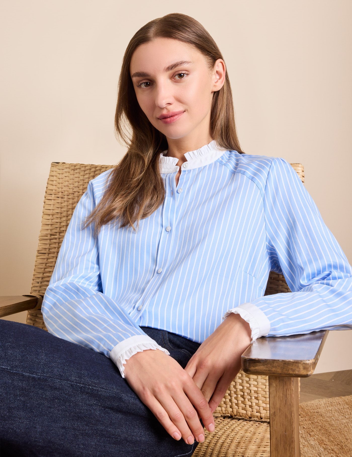 Hawes & Curtis Semi-Fitted Blue & White Bengal Stripe Boutique Shirt Size: 6 (UK 8)