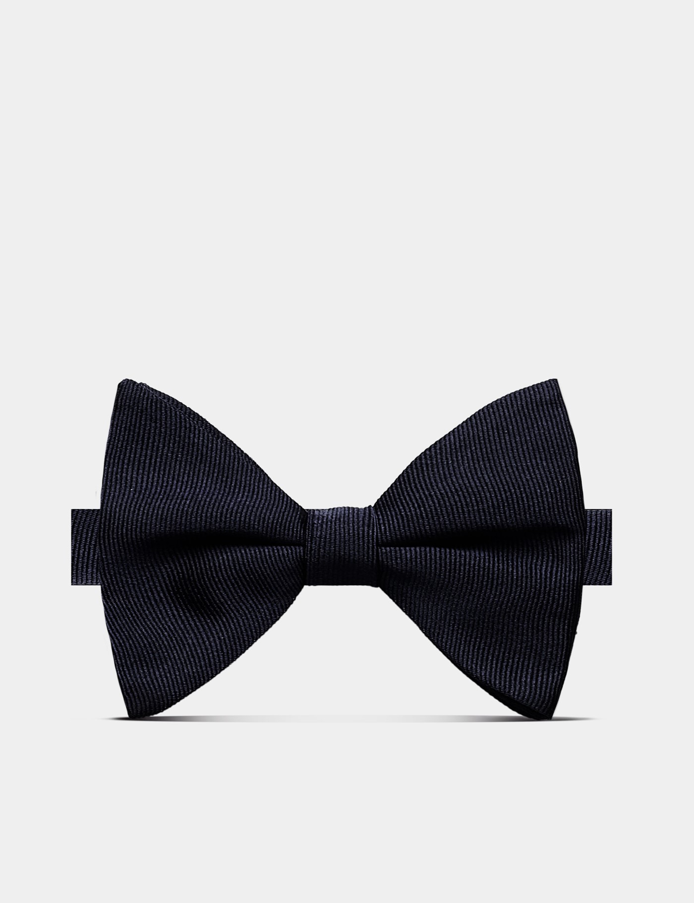 & Midnight Grosgrain 1913 Bow Tie Ready Tied One