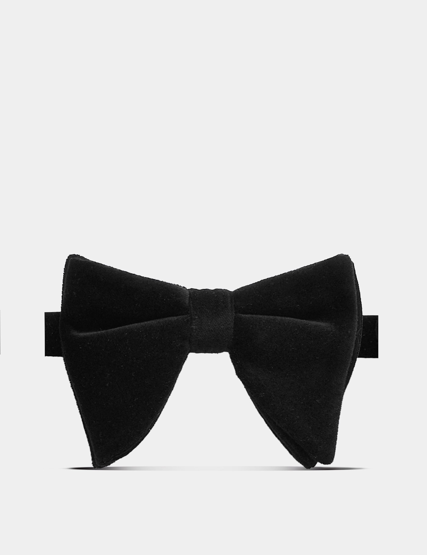 Hawes & Curtis Black Large Bow Tie | Ready Tied Size: One Size