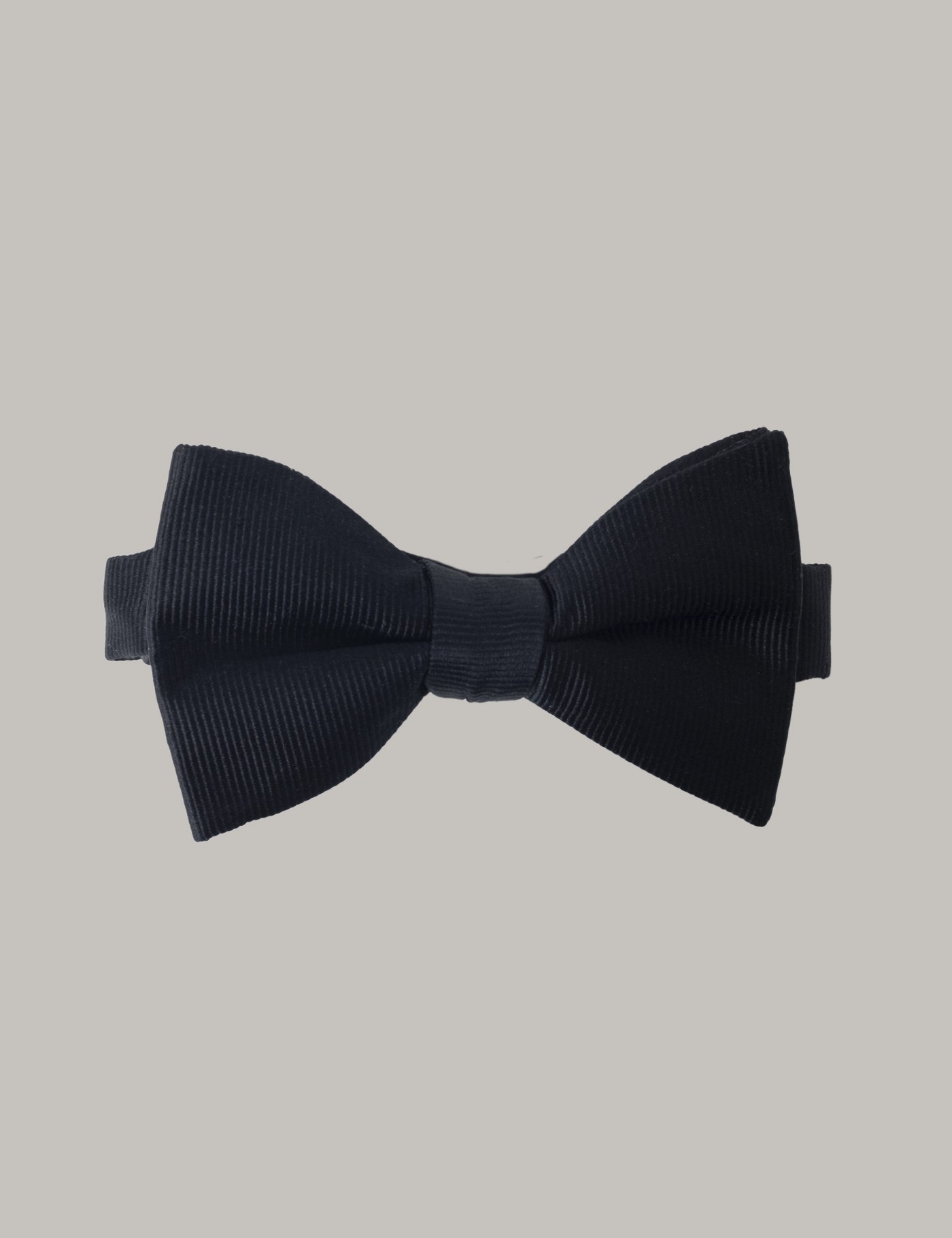 hawes & curtis black textured silk bow tie - ready tied