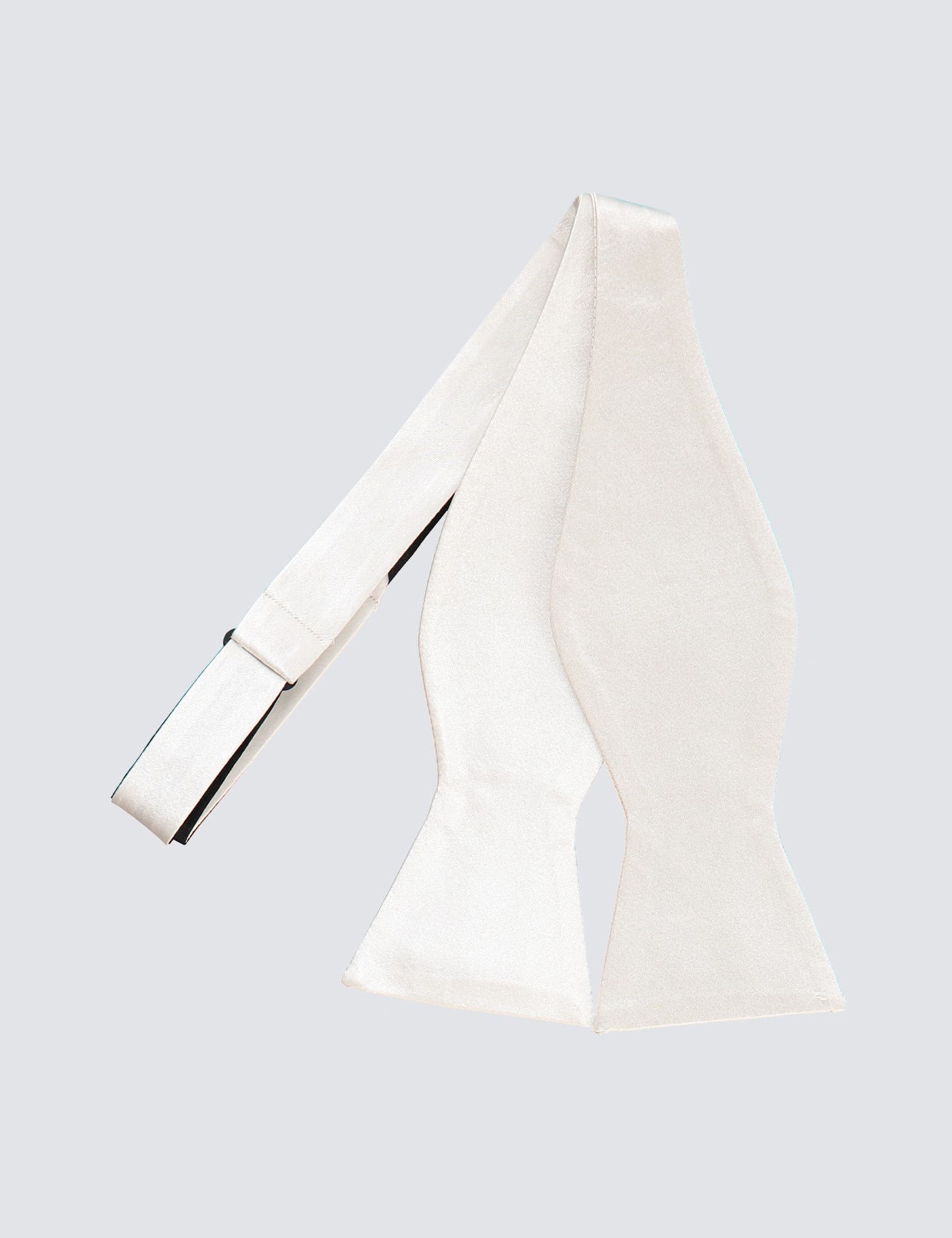 Men's White Self Tie Bow Tie - 100% Silk | Hawes & Curtis