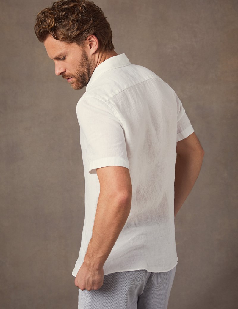 Men’s Plain White Tailored Fit Short Sleeve Linen Shirt | Hawes & Curtis