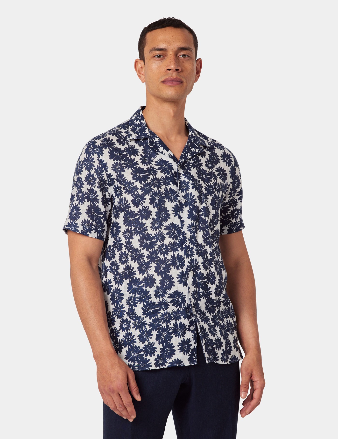 & Slim Fit Navy & Floral Shirt Short Sleeve