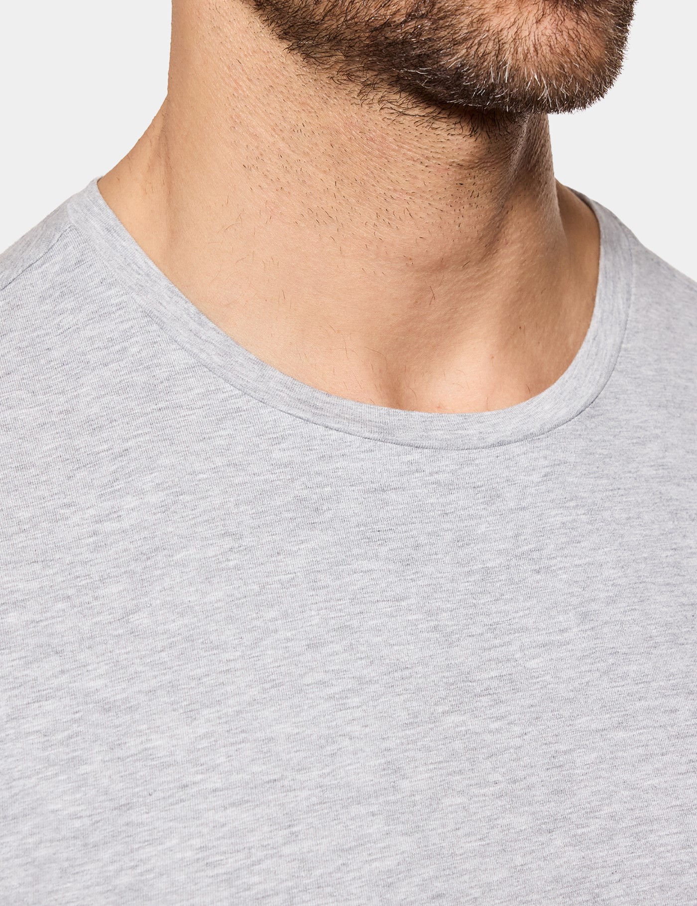 Hawes & Curtis Regular Fit 3-Pack Light Grey T-Shirts Size: Medium image 3