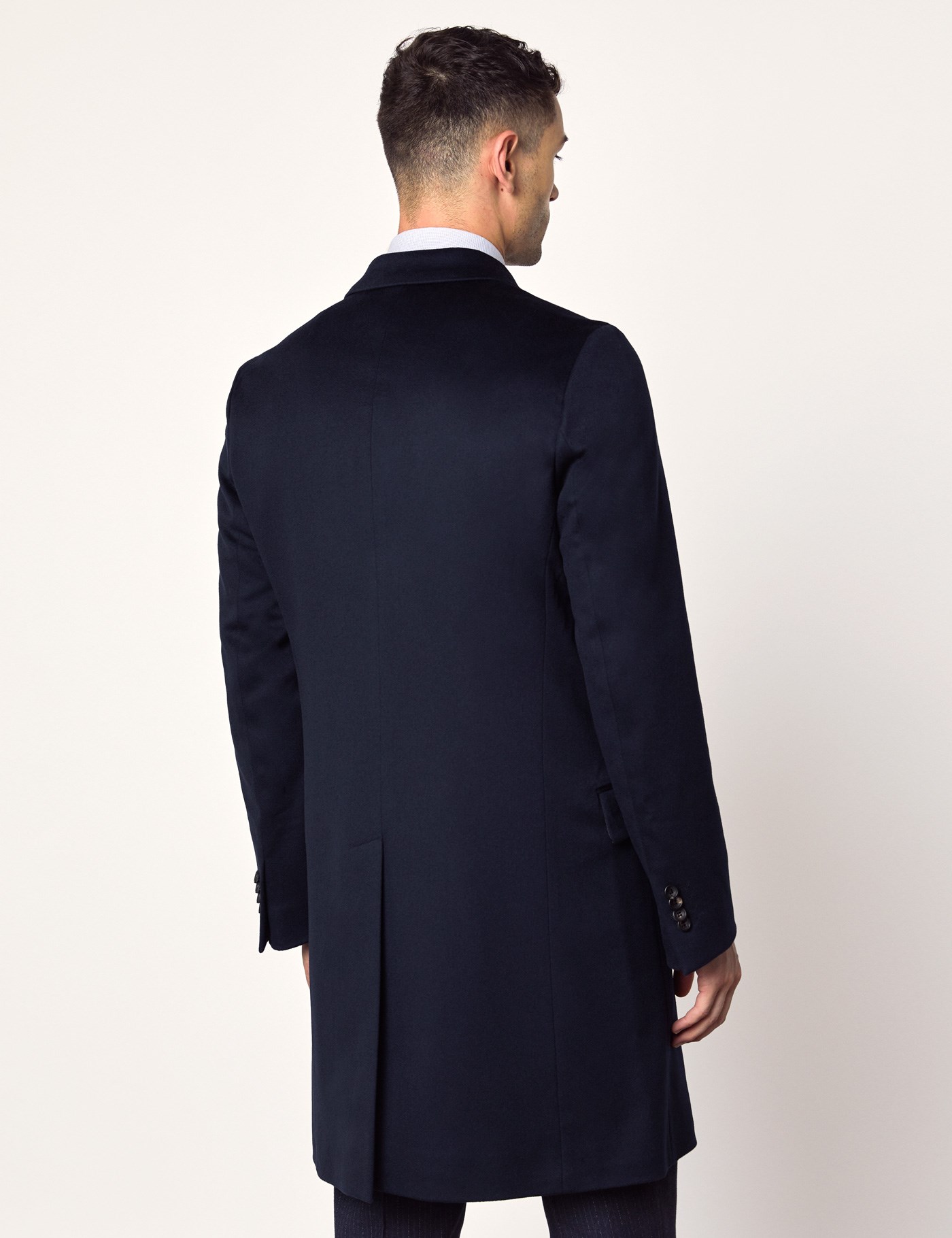 Italian Wool Men’s Coat with a Single Back Vent in Navy | Hawes ...