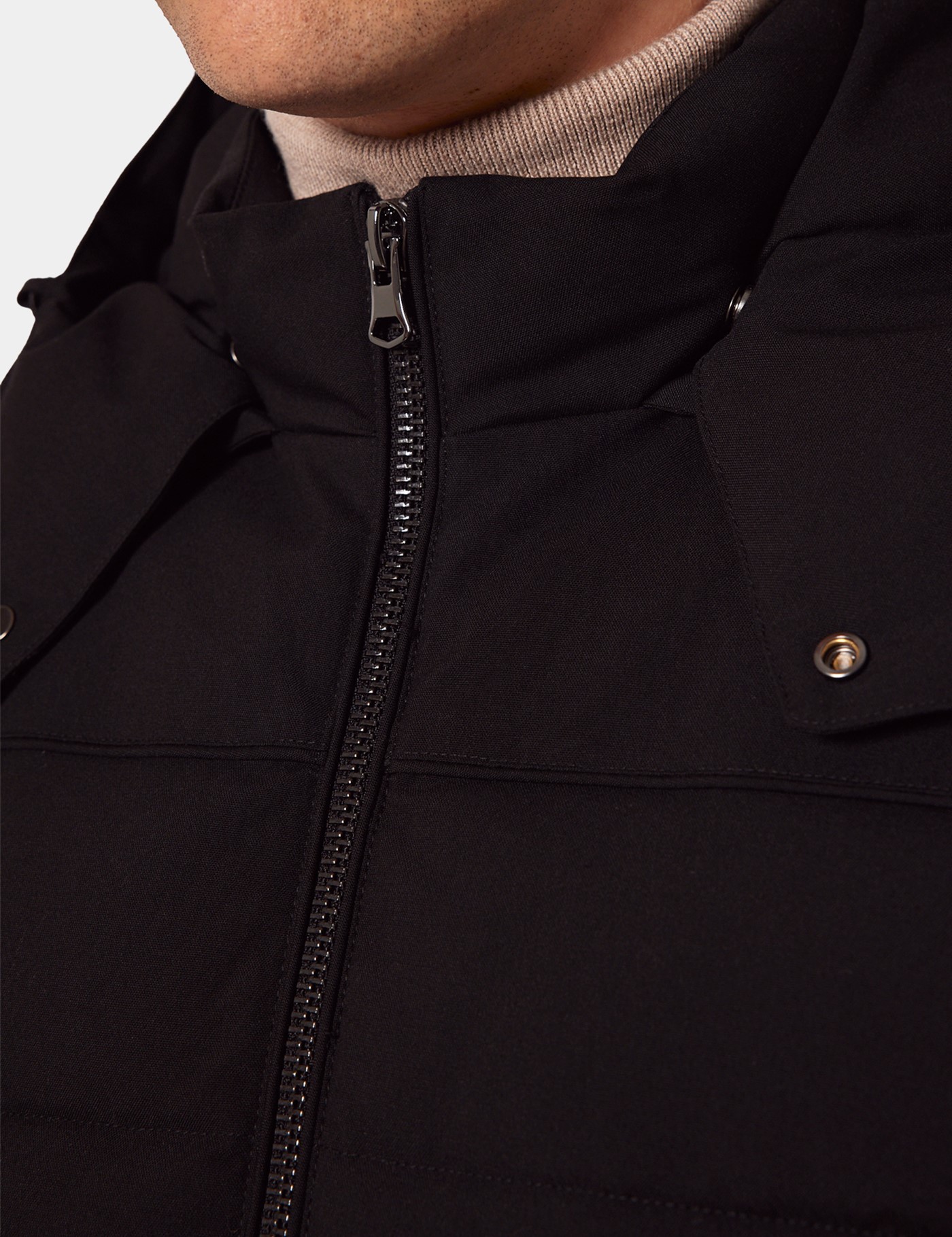 Hawes & Curtis Black Hooded Padded Coat Size: 48 reg (EU 58) image 2