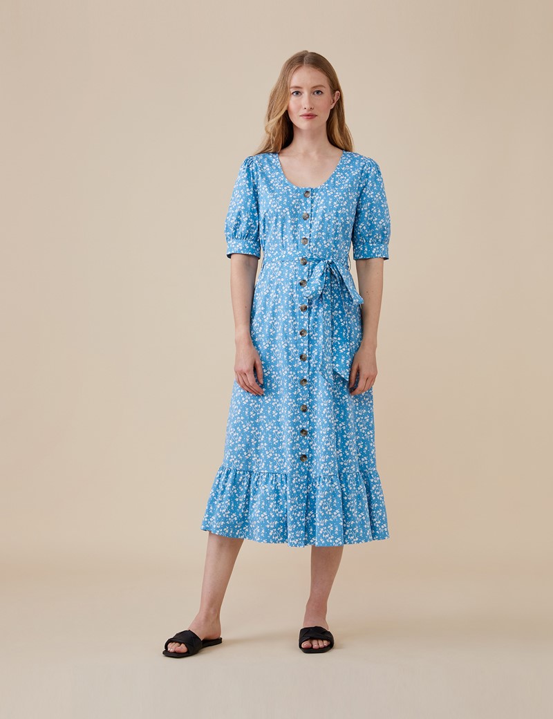 Kleid mit Schleife – Baumwollstretch – Midi-Länge – blau-weiß mit Blumen