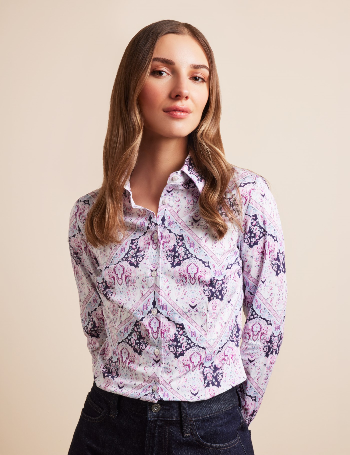 Hawes & Curtis Fitted White & Pink Paisley Shirt Size: 4 (UK 6)