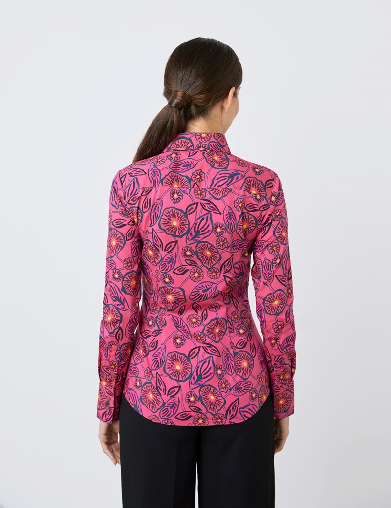 Cotton Stretch Women's Fitted Shirt with Floral Print and Single Cuff in Fuchsia | Hawes 