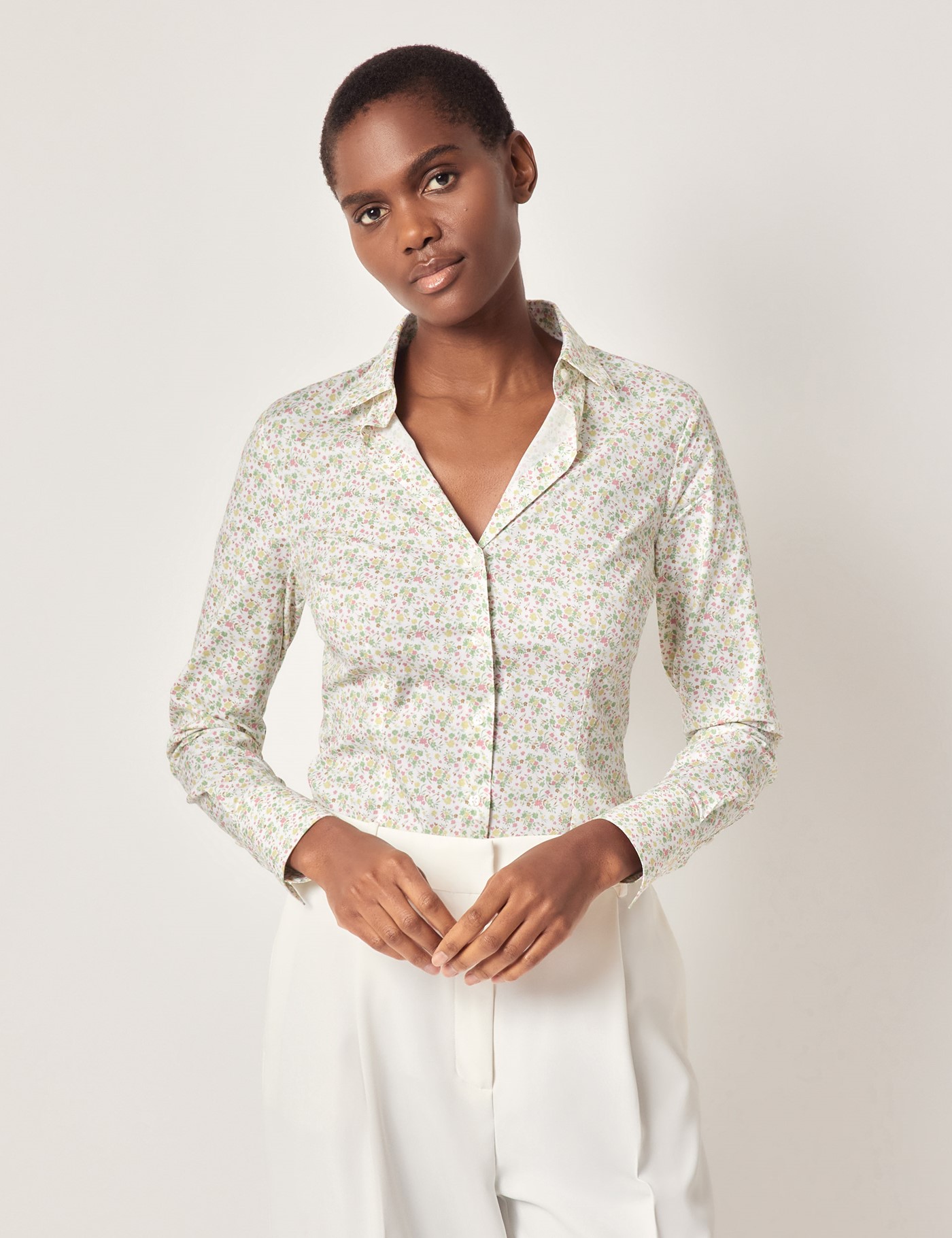 & Fitted & Green Ditsy Floral Shirt
