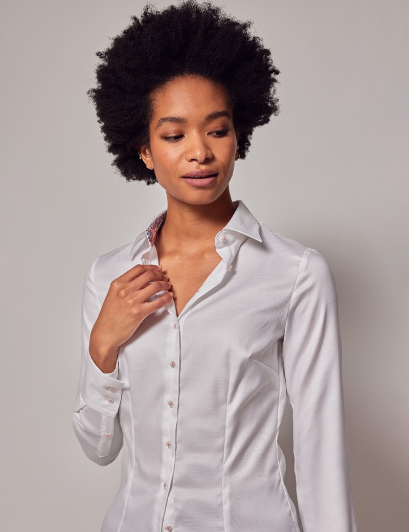 Woman's White Twill Weave Fitted Cotton Stretch Shirt - Contrast