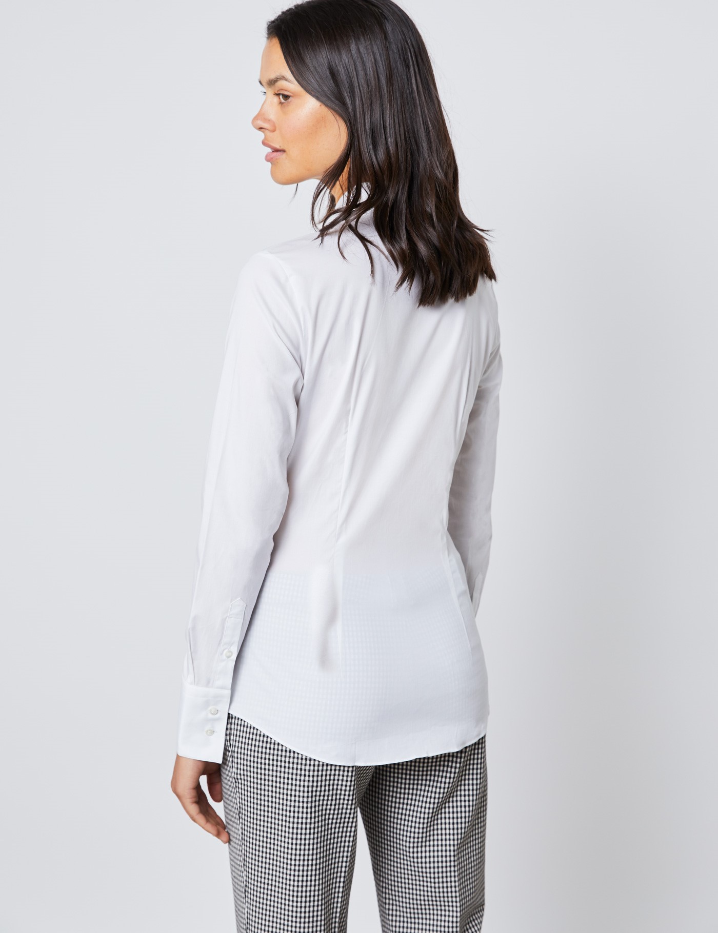 women's white fitted shirt