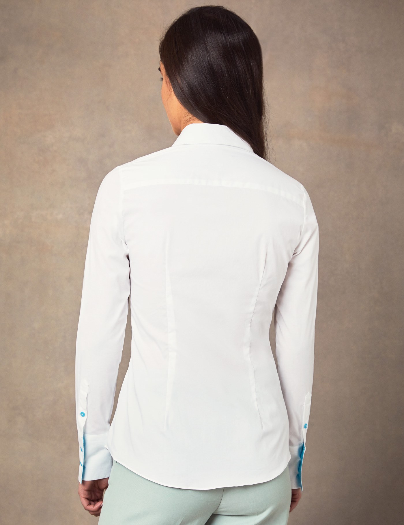 women's white fitted shirt