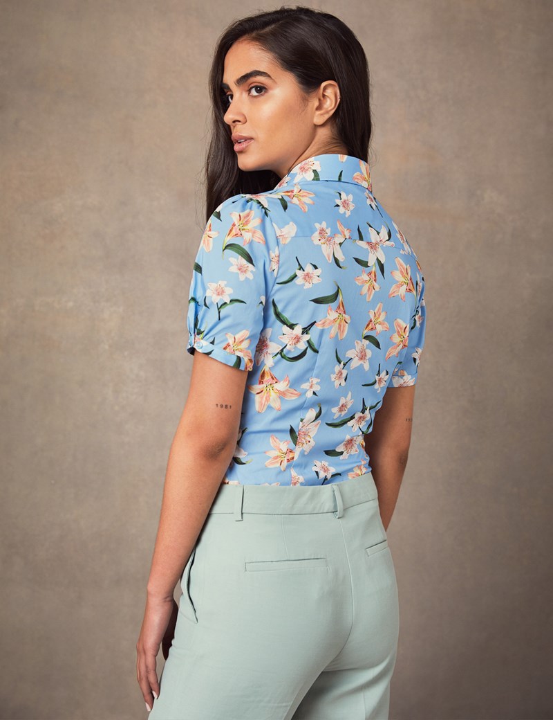 Women's Blue & White Floral Fitted Short Sleeve Shirt Hawes & Curtis