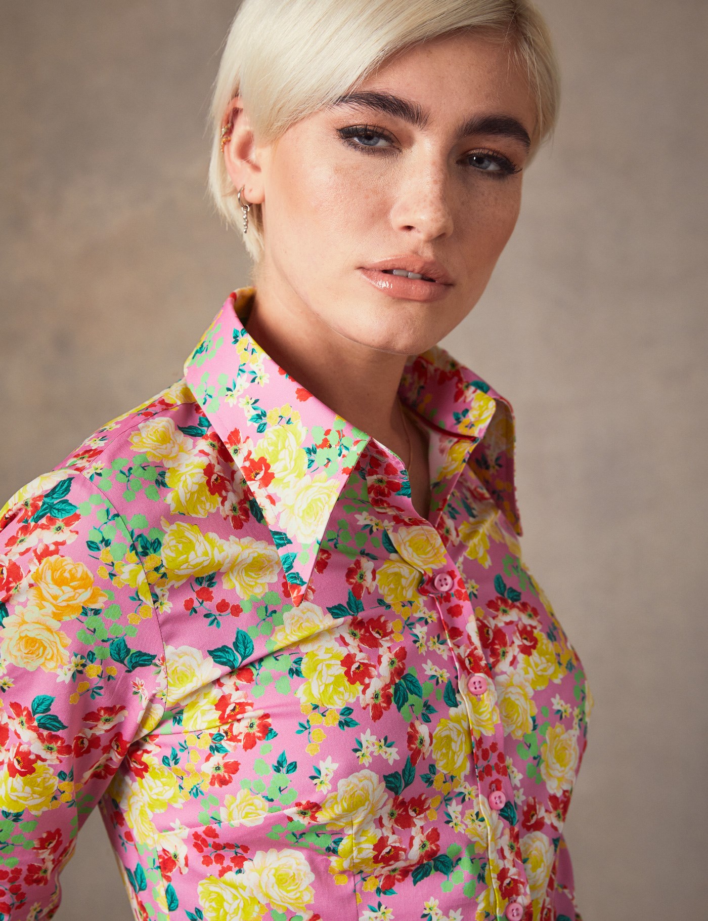 Women's Pink & Red Floral Print Fitted Shirt - Single Cuff | Hawes & Curtis