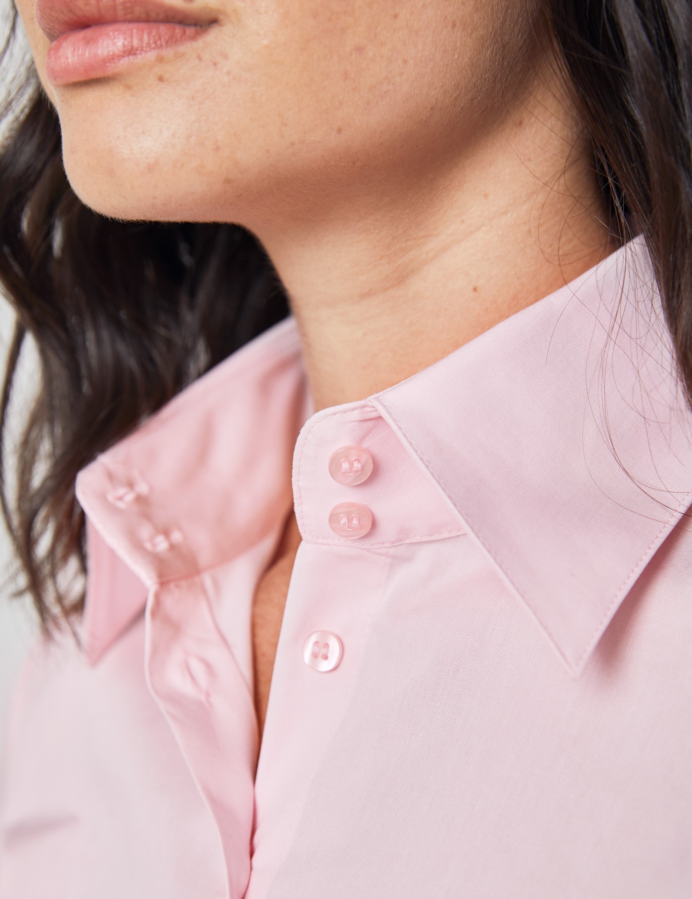 Women's Fitted Shirt with High Long Collar and Single Cuff in Light