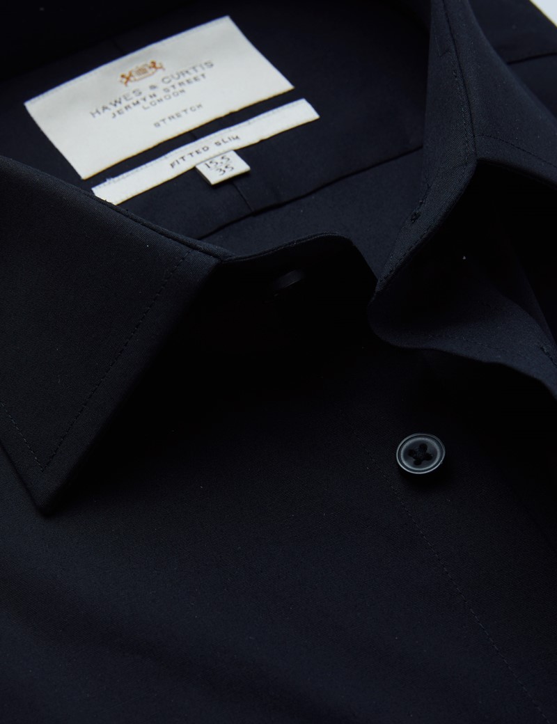 Bügelleichtes Hemd mit Stretch – Fitted Slim Fit – Kentkragen – schwarz