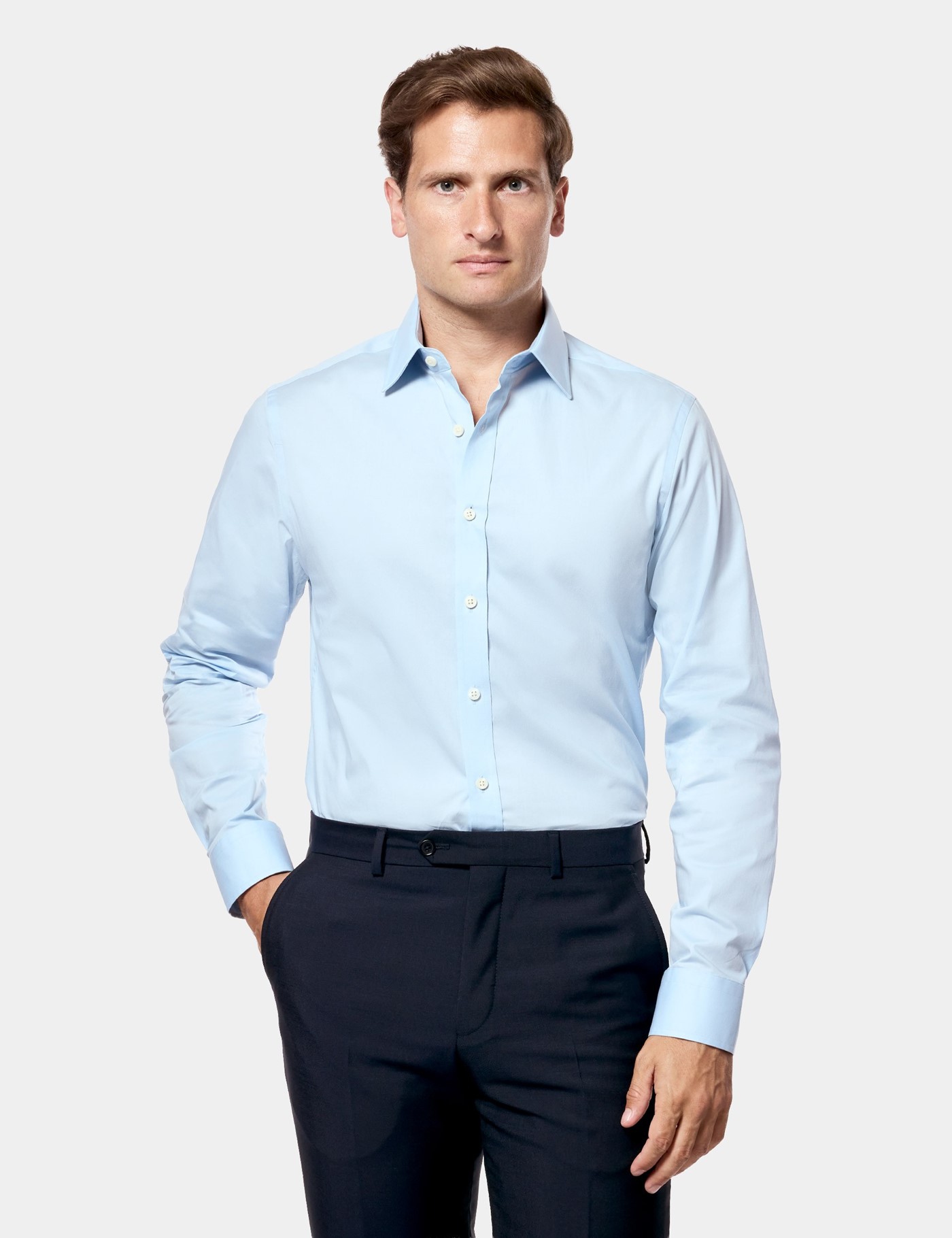 Hawes & Curtis Fitted Slim Blue Shirt Size: 14.5" collar, 33" sleeve