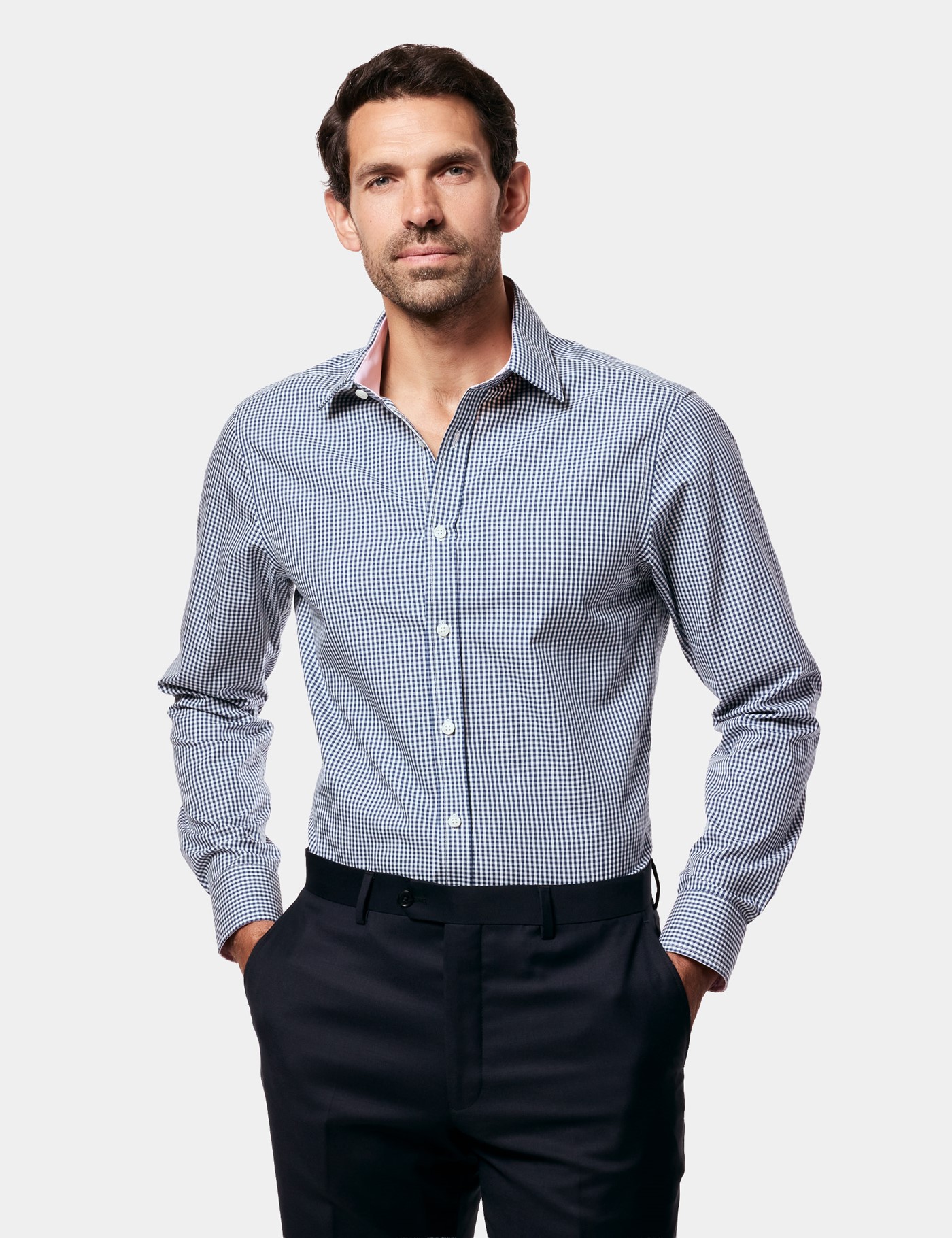 Hawes & Curtis Fitted Slim Navy & White Gingham Check Non-Iron Shirt | Contrast Detail Size: 14.5" collar, 33" sleeve