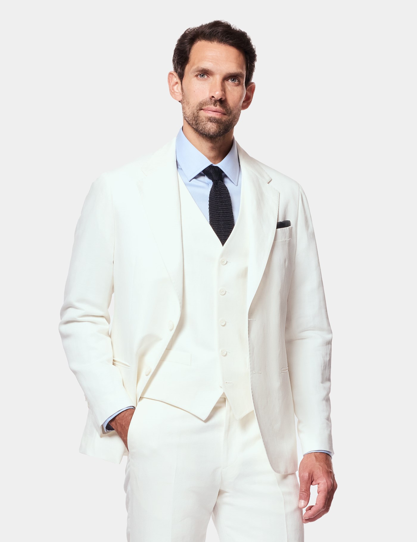 Hawes & Curtis Tailored Fit White 1913 Suit Size: One Size