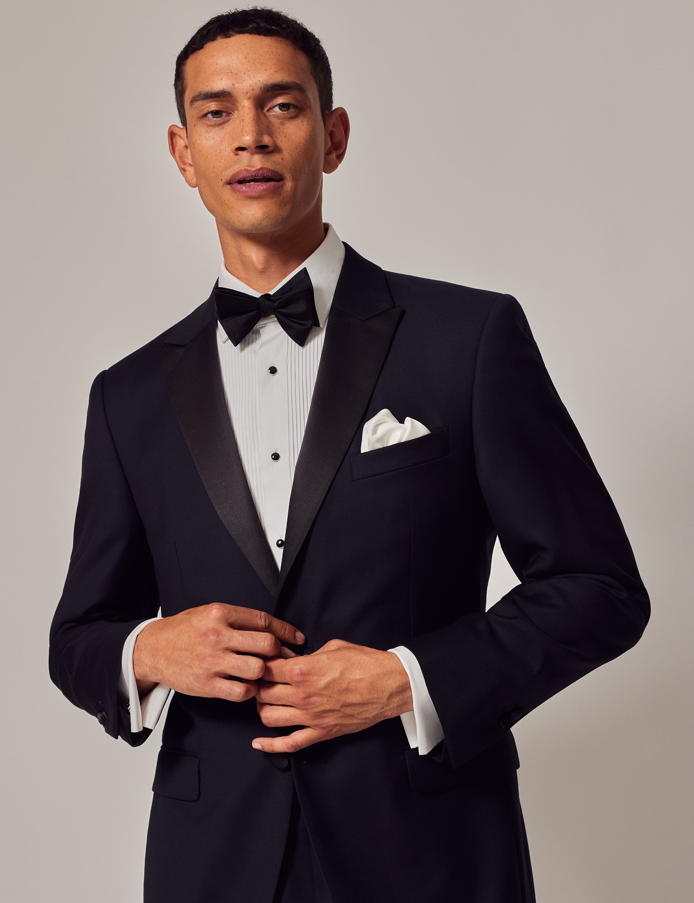 Men's Navy Classic Fit Dinner Suit | Hawes & Curtis