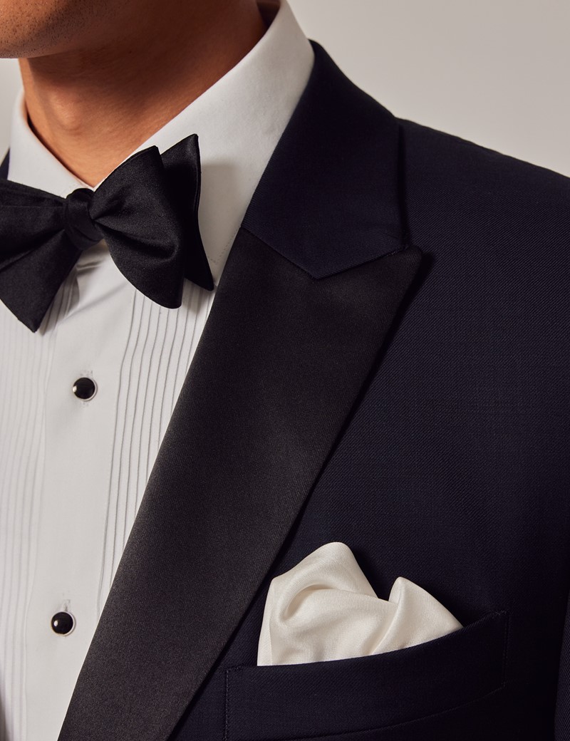 Men's Navy Classic Fit Dinner Suit | Hawes & Curtis