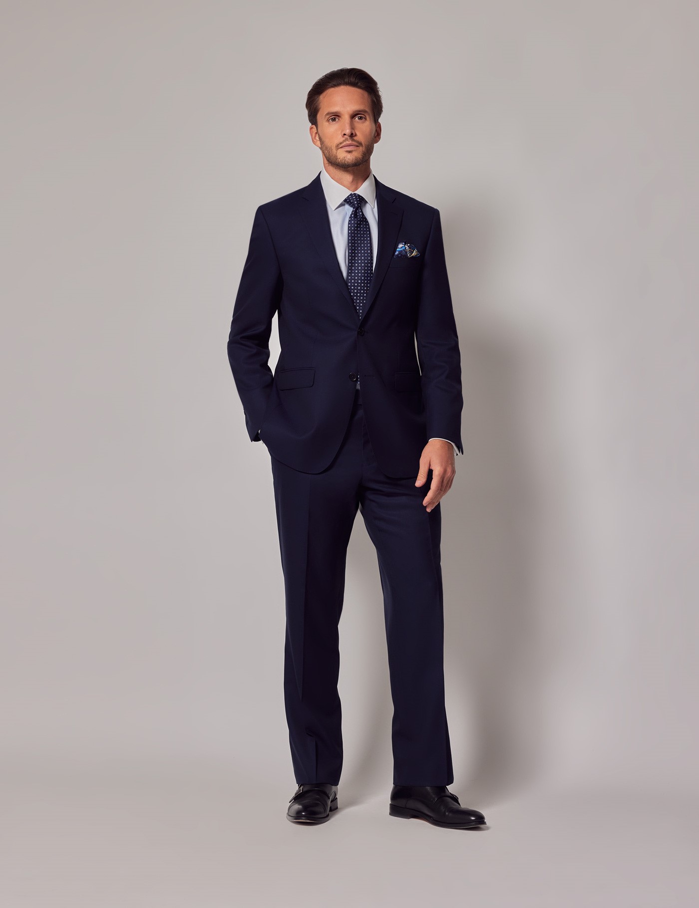 | – – 2-Knopf Anzug – Zweiteiler 100s Curtis Hawes & Wolle Fit Einreiher Classic dunkelblau –