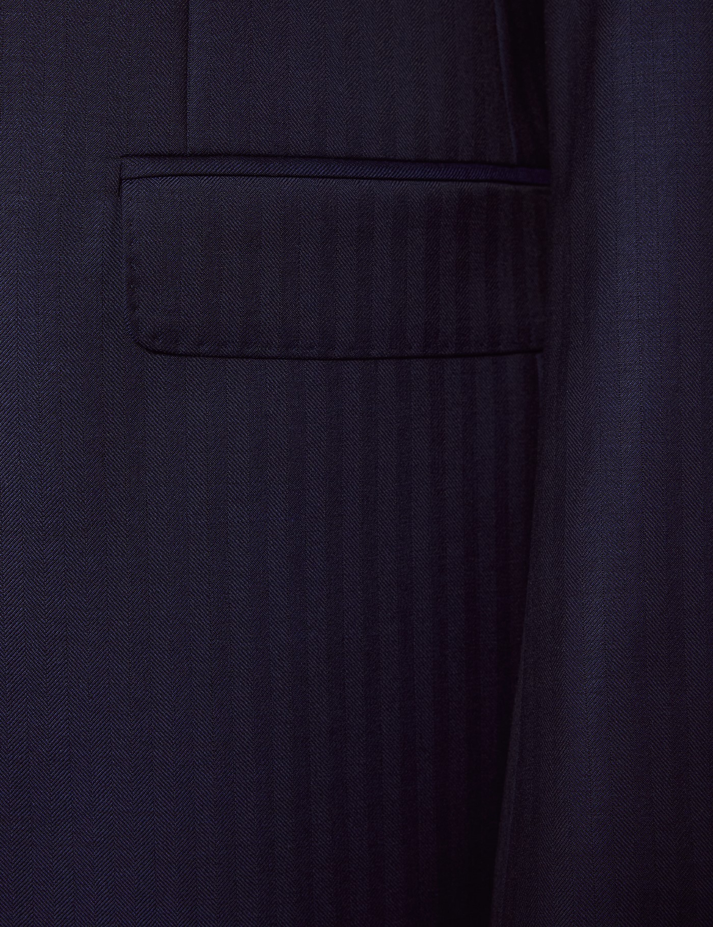 Hawes & Curtis Classic Fit Navy Herringbone Suit Jacket Size: 46 reg (EU 56) image 3
