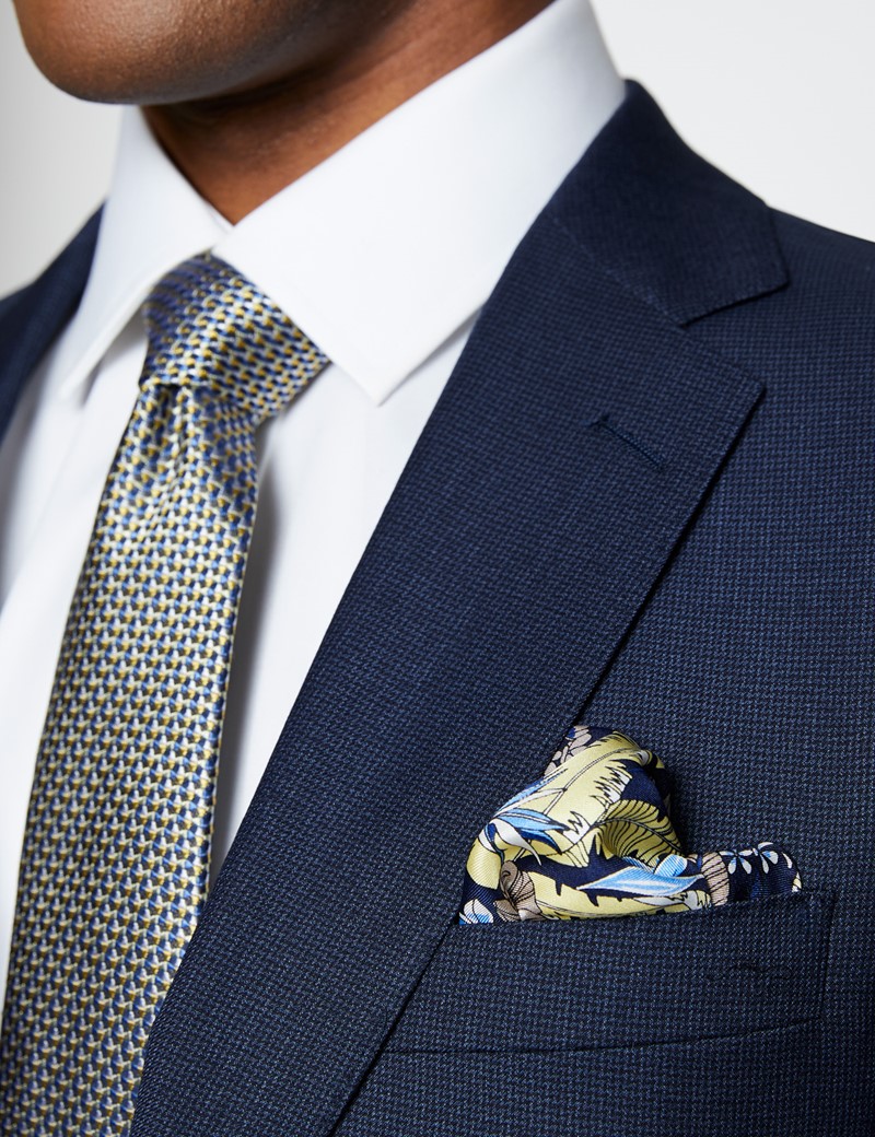 Anzug aus 100S Wolle – Slim Fit – Dreiteiler – Blau Webdesign