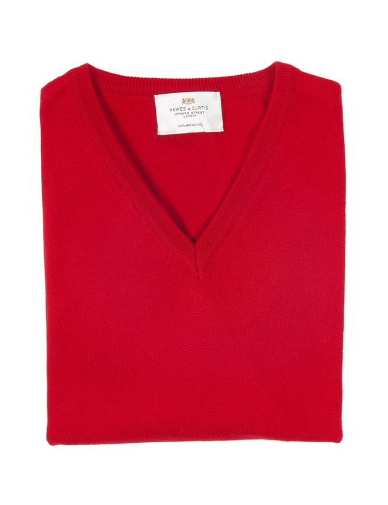 Men's Red Slim Fit V-Neck Merino Wool Jumper | Hawes & Curtis