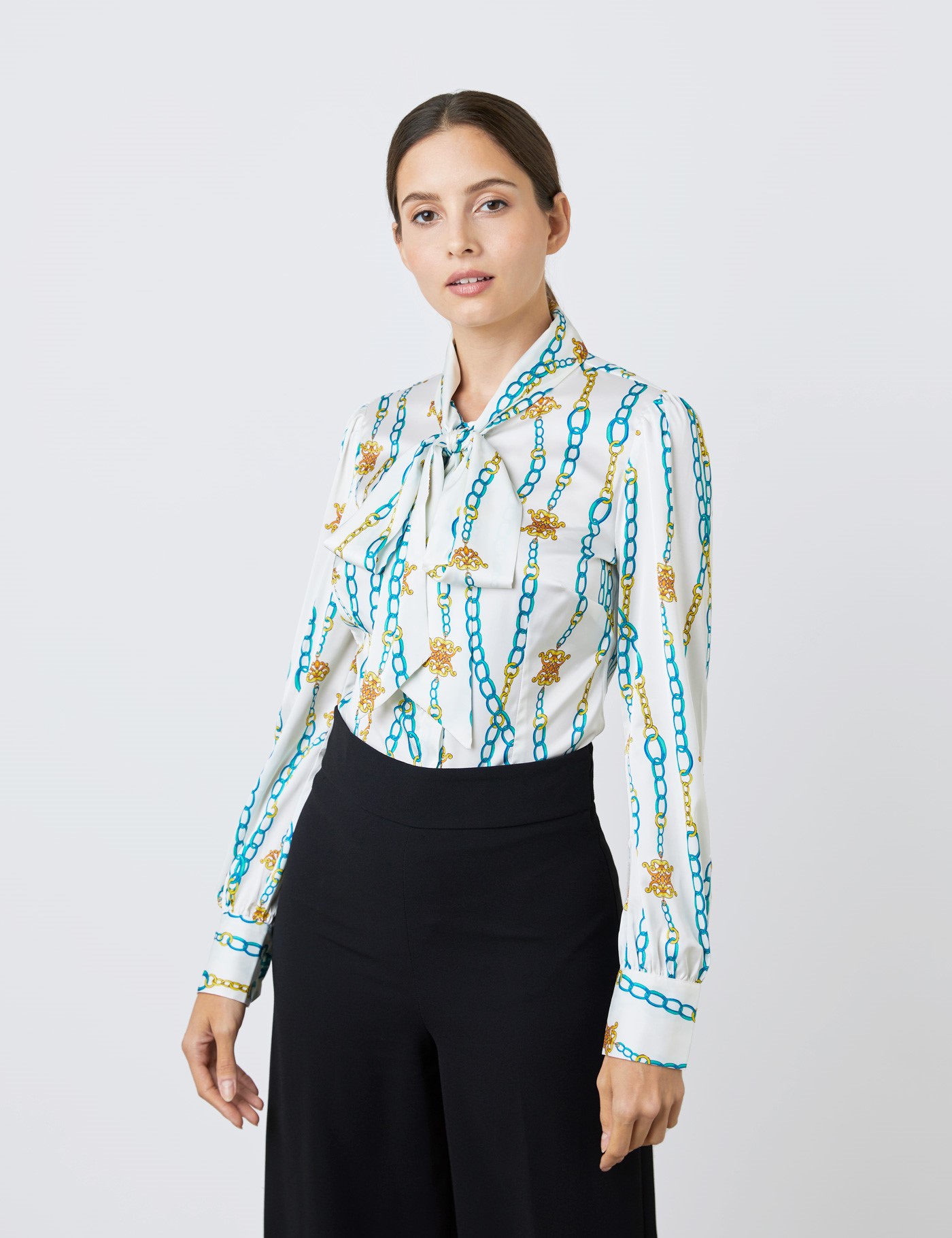 Image of Hawes & Curtis Women's Chain Links Print Satin Blouse in White/Green Size  Single Cuff Pussy Bow