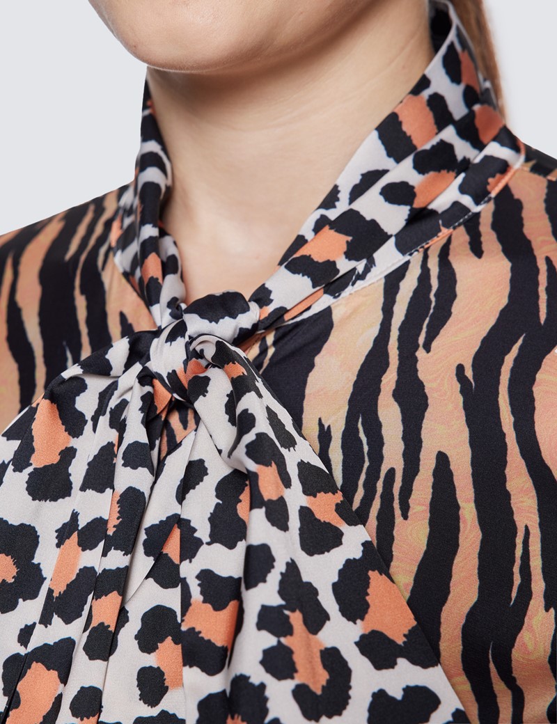 Schluppenbluse – Slim Fit – Satin – schwarz braun Leoparden Tiger Print