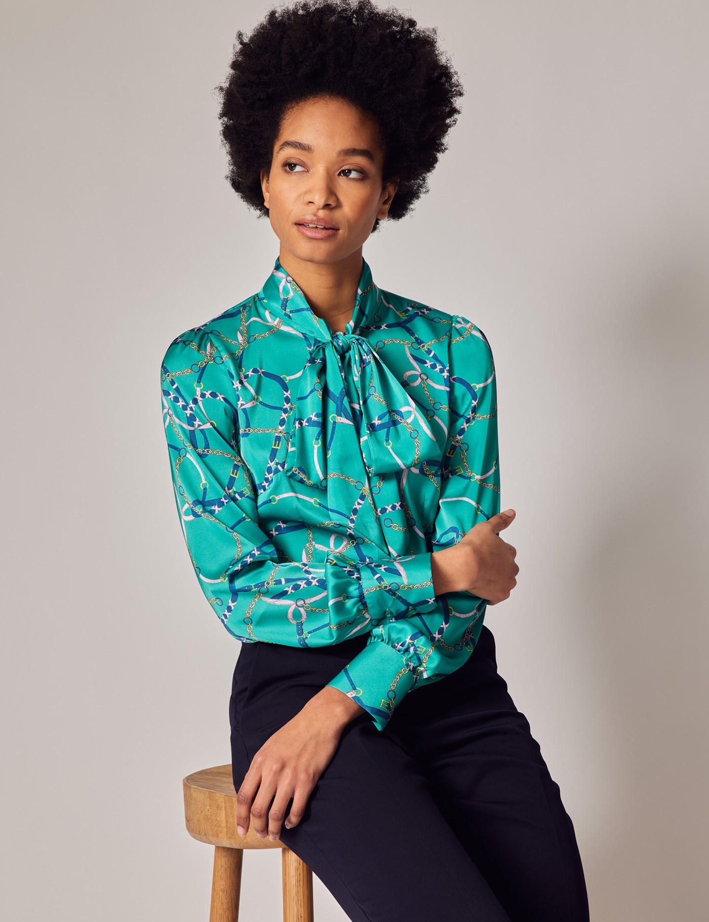Women's Green & Blue Chains Print Pussy Bow Blouse