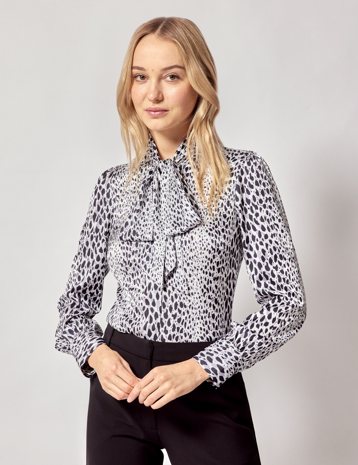 & & White Spotted Pussybow Blouse
