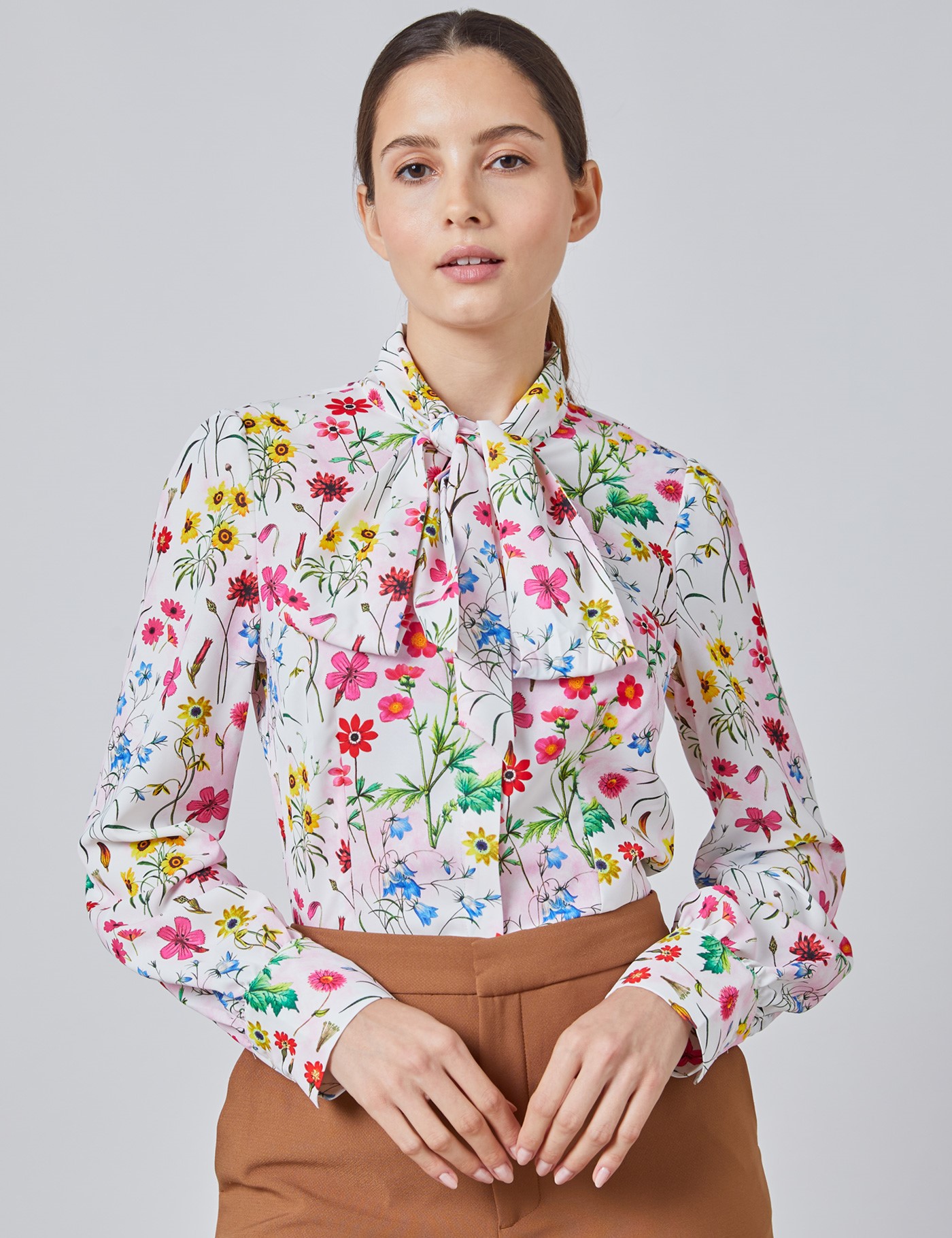 Hawes & Curtis Women's Green & Pink Floral Print Satin Blouse - Single Cuff - Pussybow