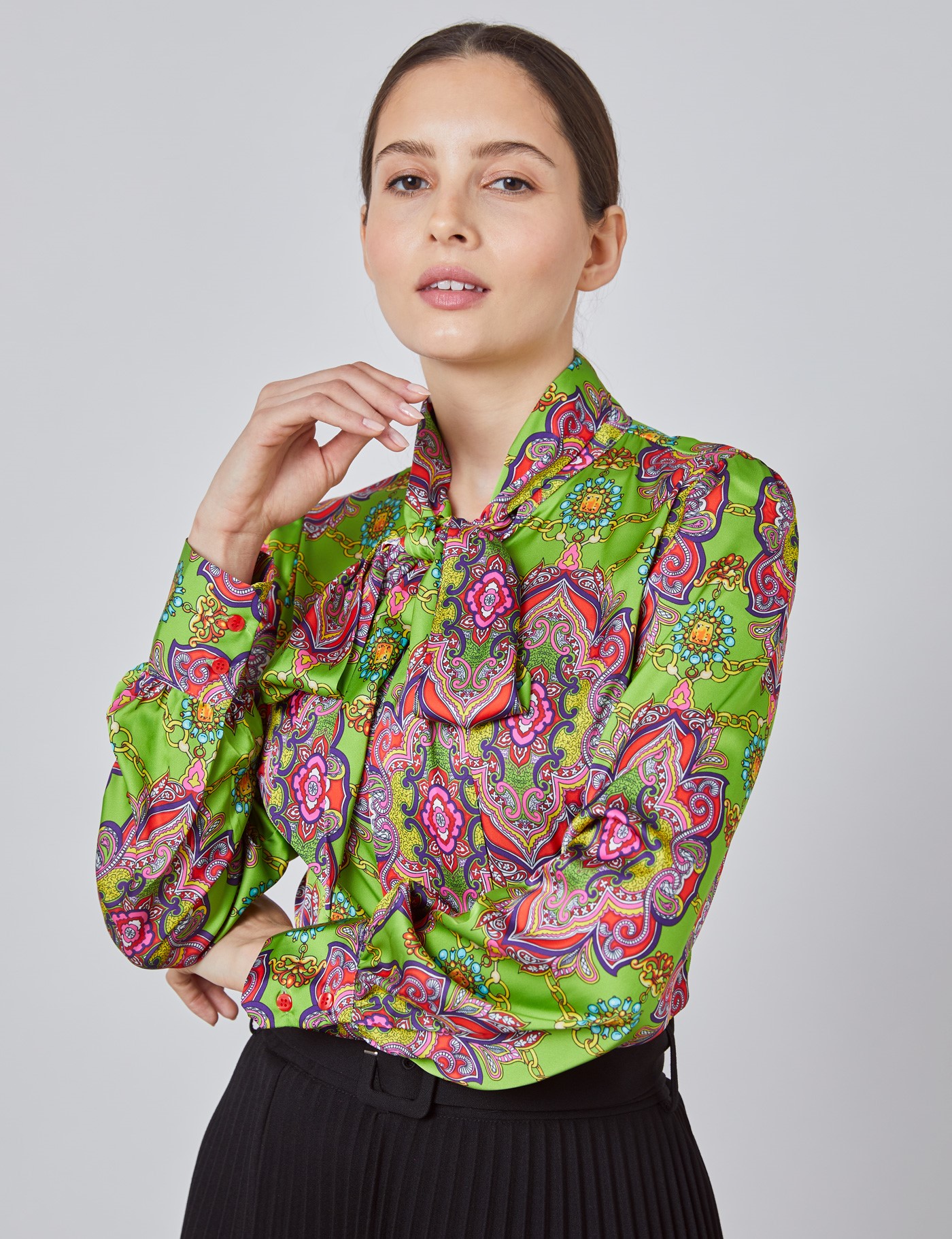 Women S Green And Red Paisley Floral Fitted Satin Blouse Single Cuff Pussy Bow Hawes And Curtis