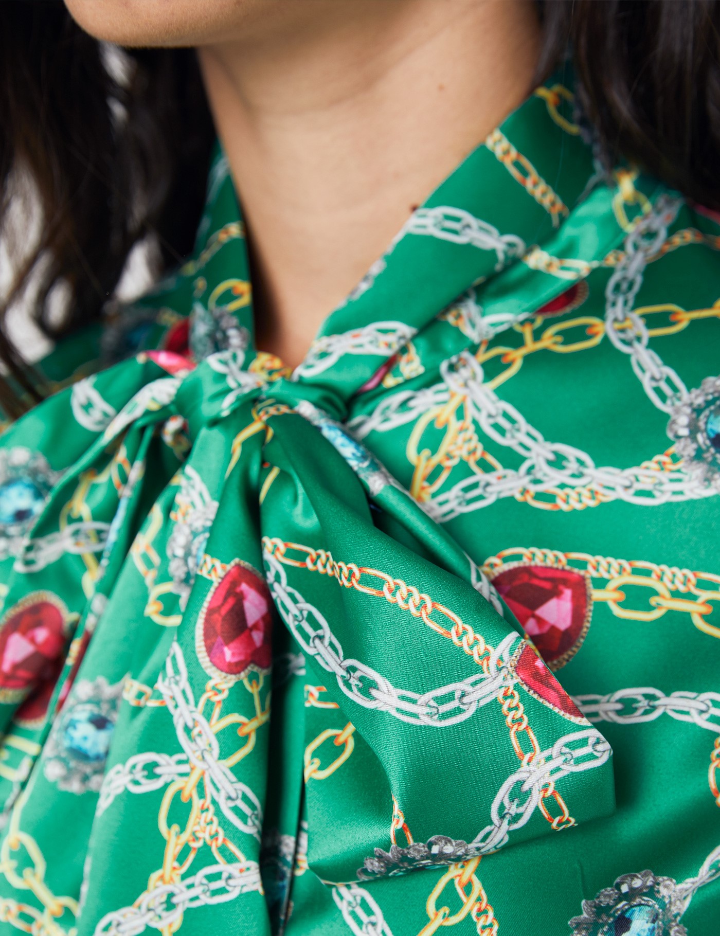 Hawes & Curtis Women's Green & Gold Print Fitted Satin Blouse | Single Cuff | Pussy Bow Size: 6 image 2