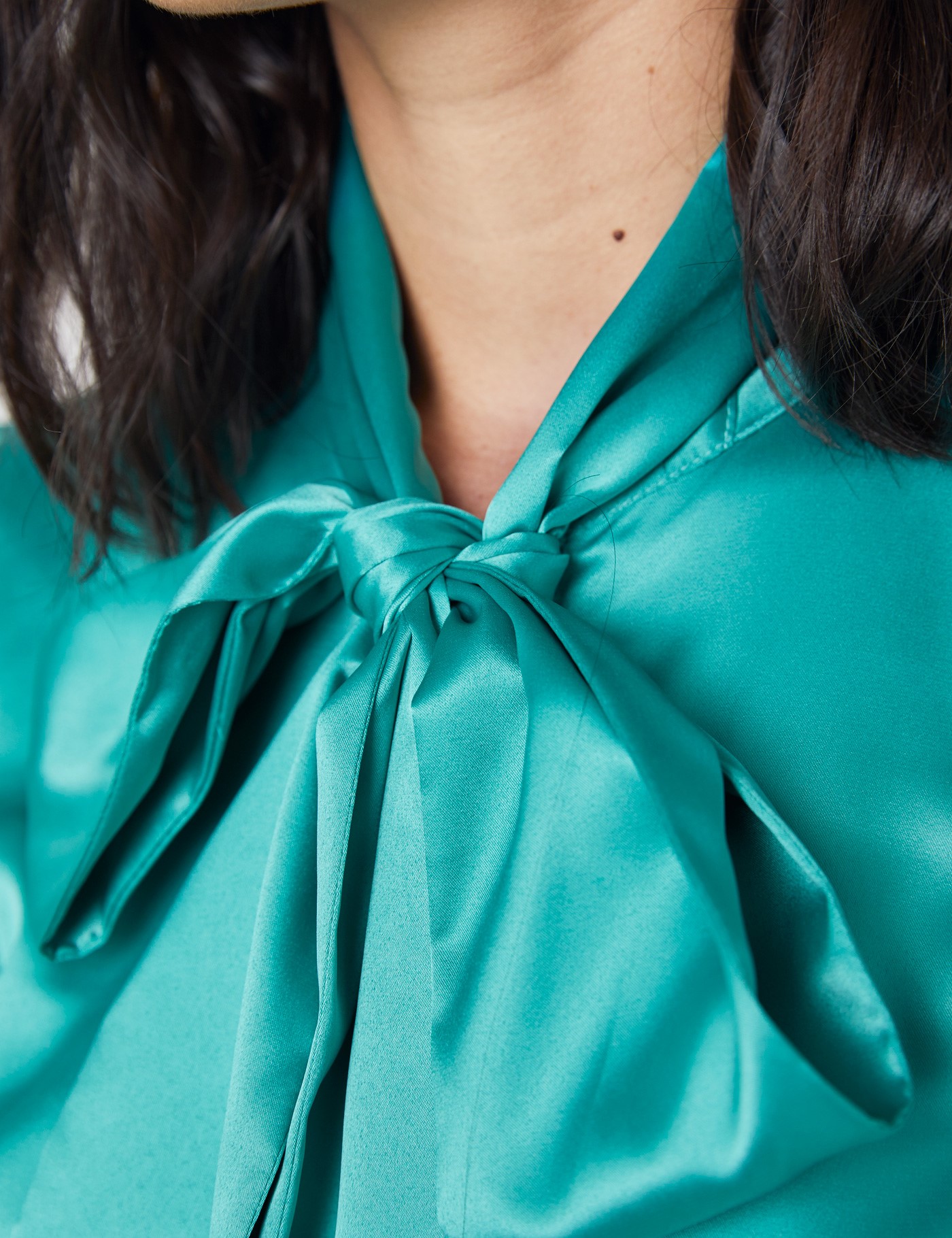 Plain Satin Womens Fitted Blouse With Single Cuff And Pussy Bow In Jade Hawes And Curtis 7624