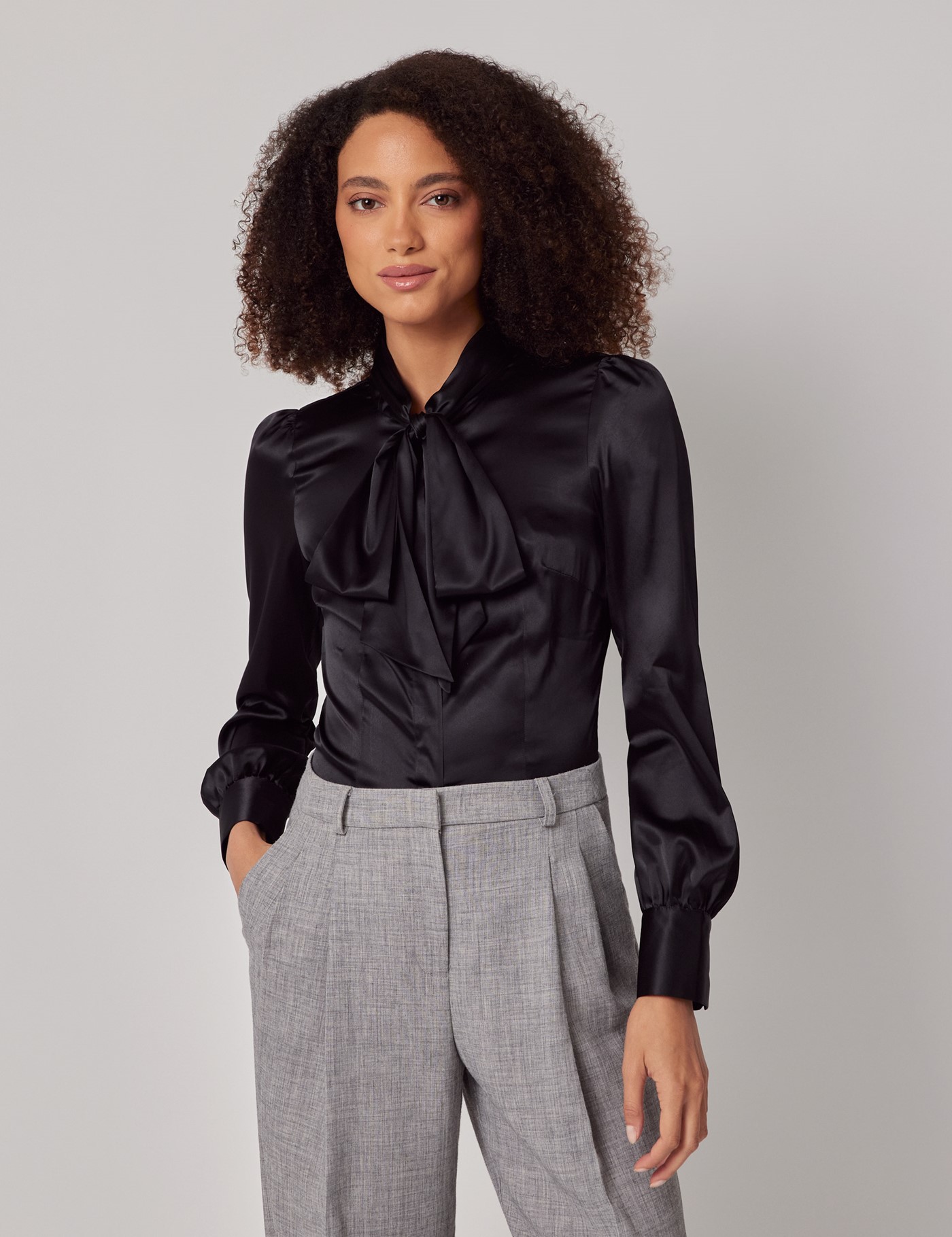 & Pussybow Blouse LUPZA010-A01