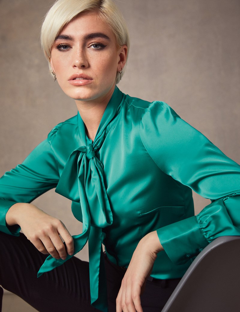 Women S Peacock Green Fitted Luxury Satin Blouse Pussy Bow Hawes And Curtis