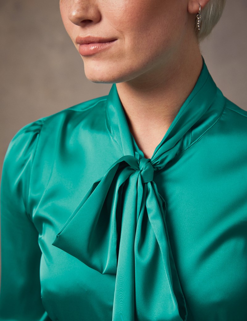 Women S Peacock Green Fitted Luxury Satin Blouse Pussy Bow Hawes And Curtis