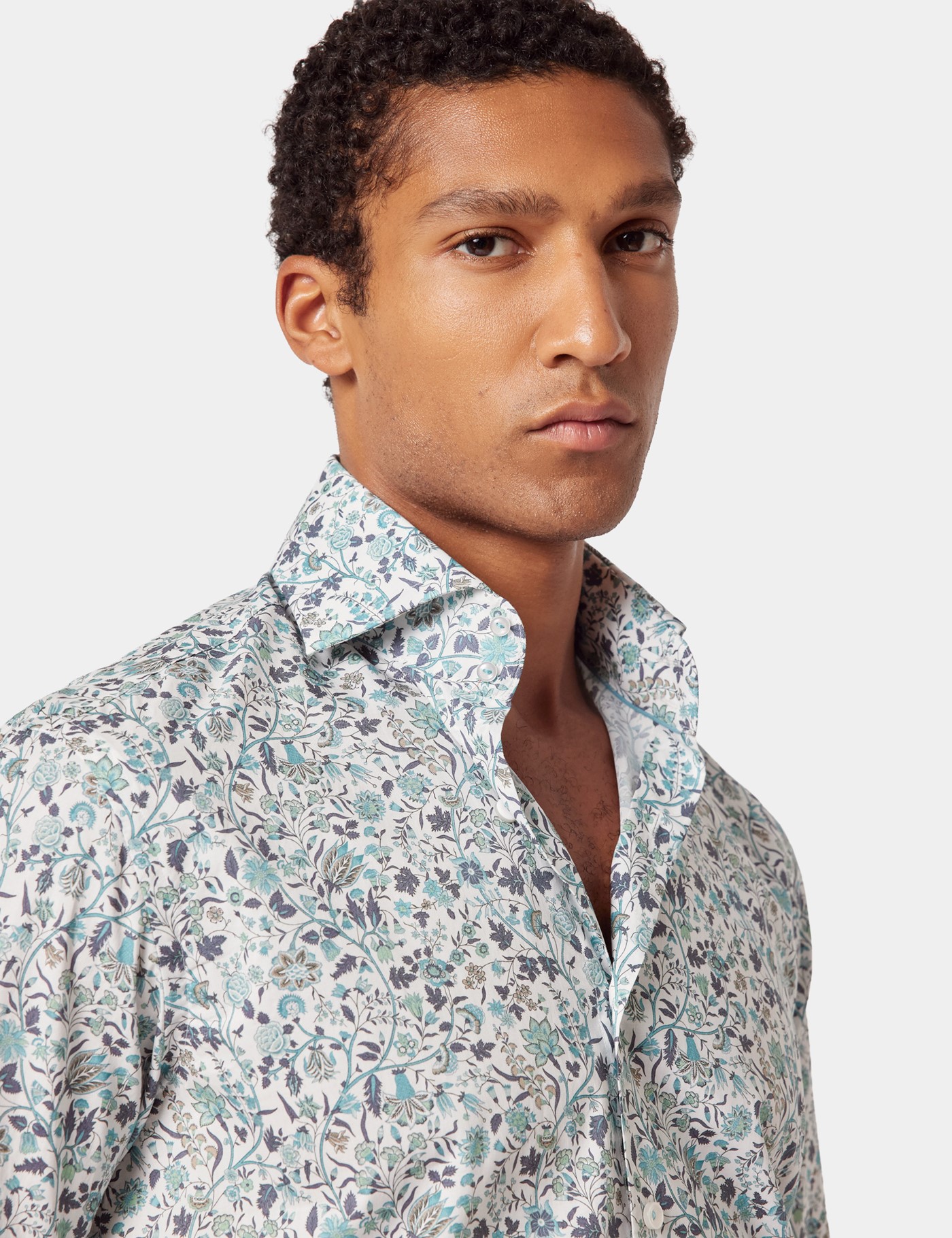 Hawes & Curtis Slim Fit White & Green Floral Curtis Shirt Size: XXXL image 3