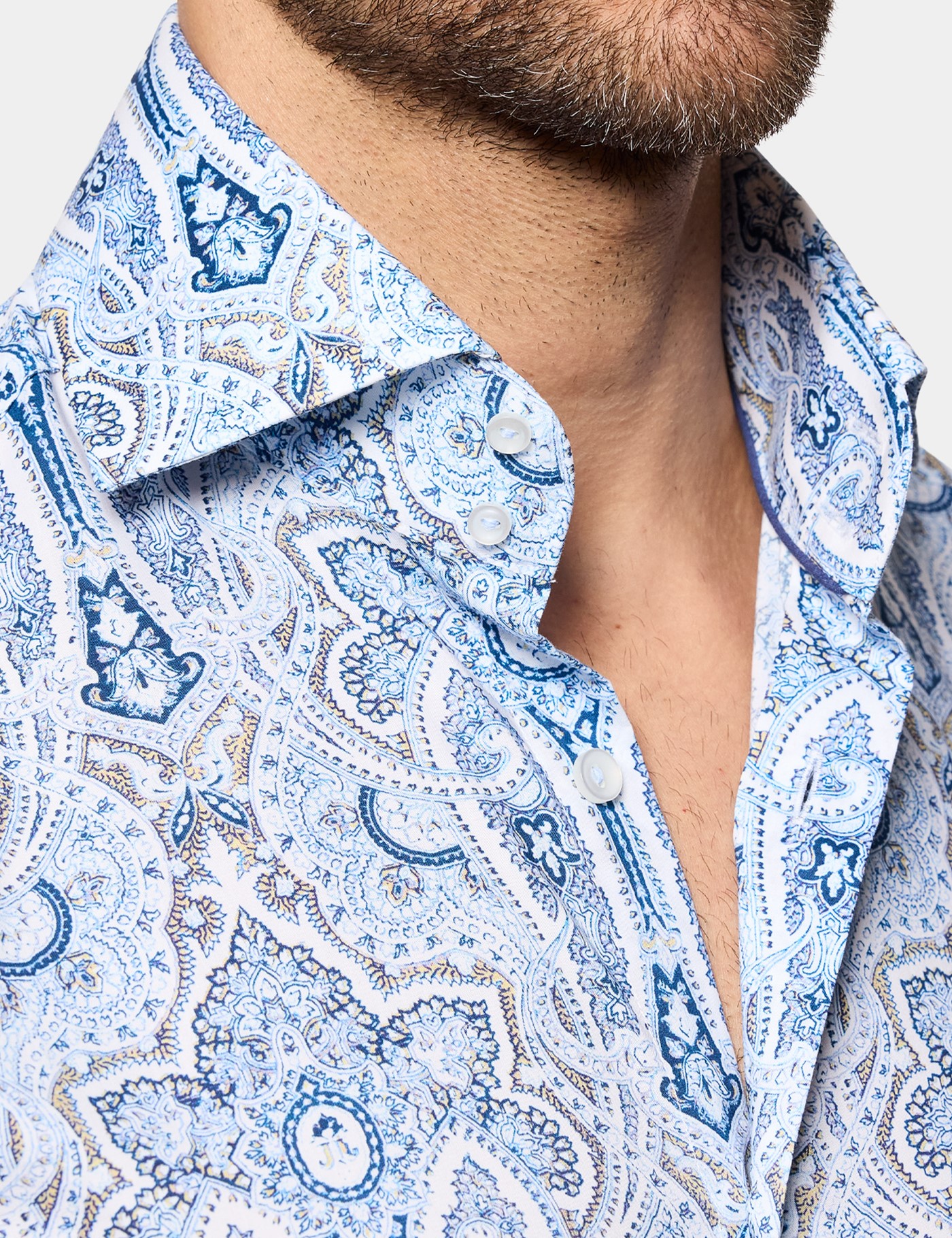 Hawes & Curtis Slim Fit White & Blue Paisley Curtis Shirt Size: Large | Long image 3
