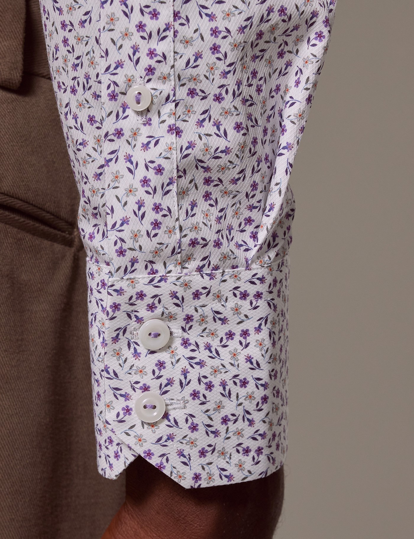 Hawes & Curtis Slim Fit White & Purple Floral Diamond Weave Curtis Shirt Size: XS image 4