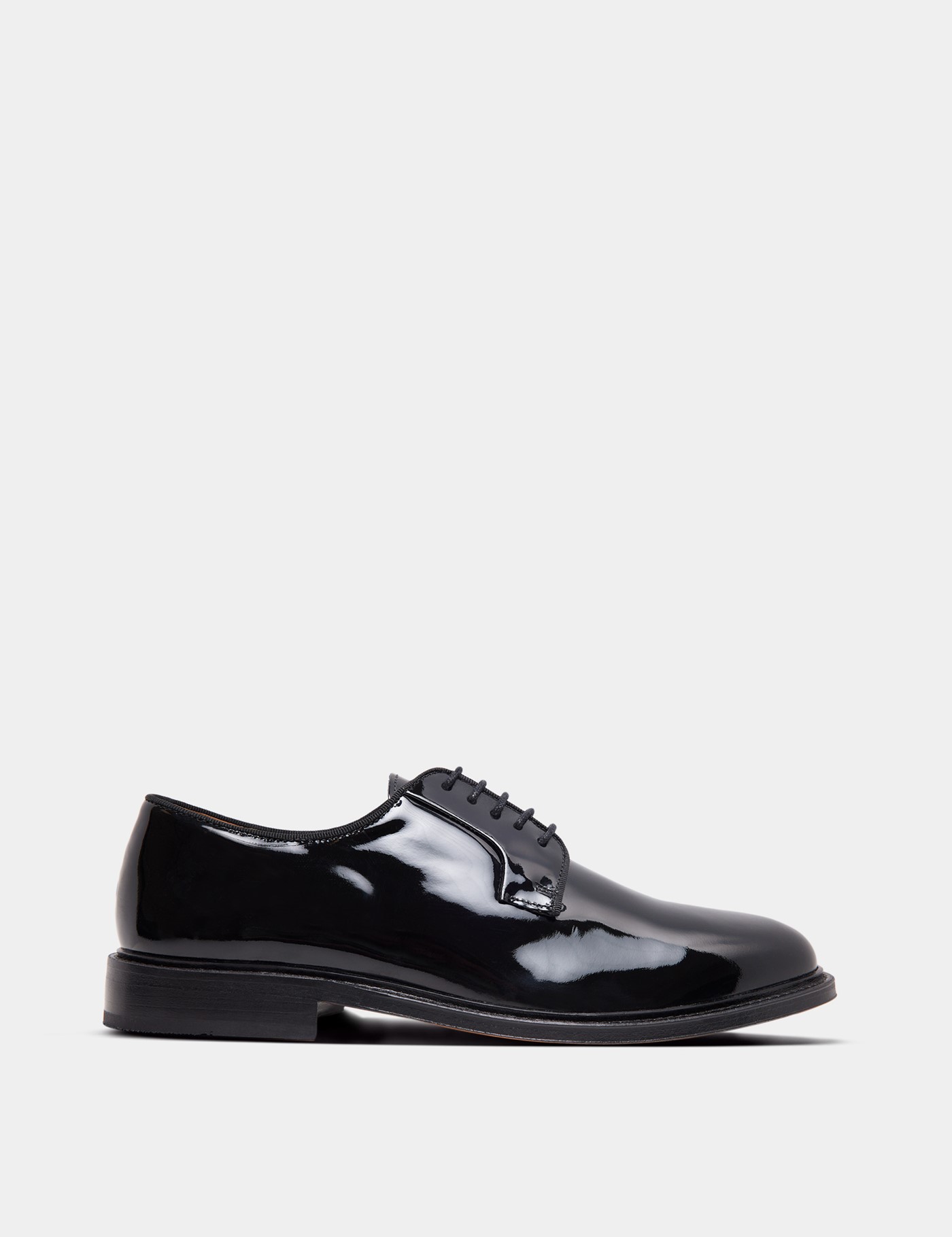 Hawes & Curtis Black Derby Dress Shoe Size: 7