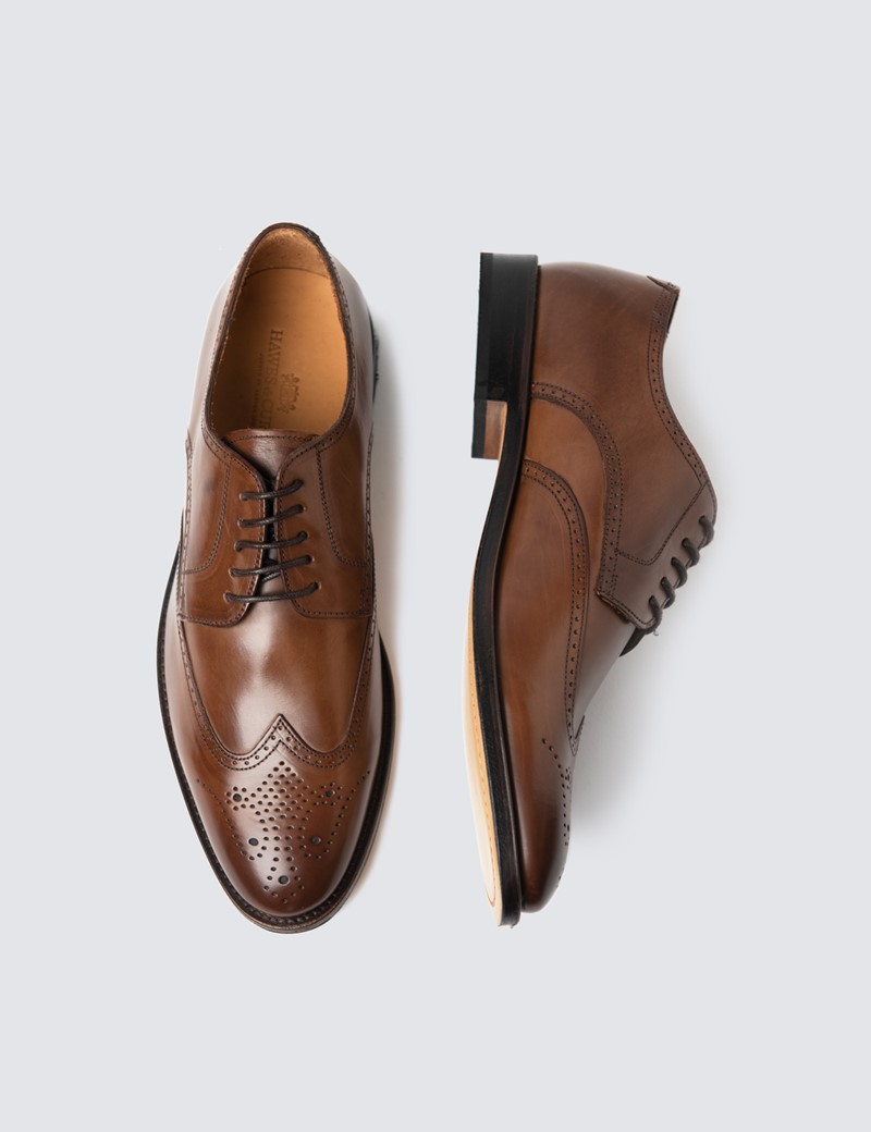 Ferragamo Leather Intricate Brogue Oxford Shoes in Brown for Men Mens Shoes Lace-ups Oxford shoes 